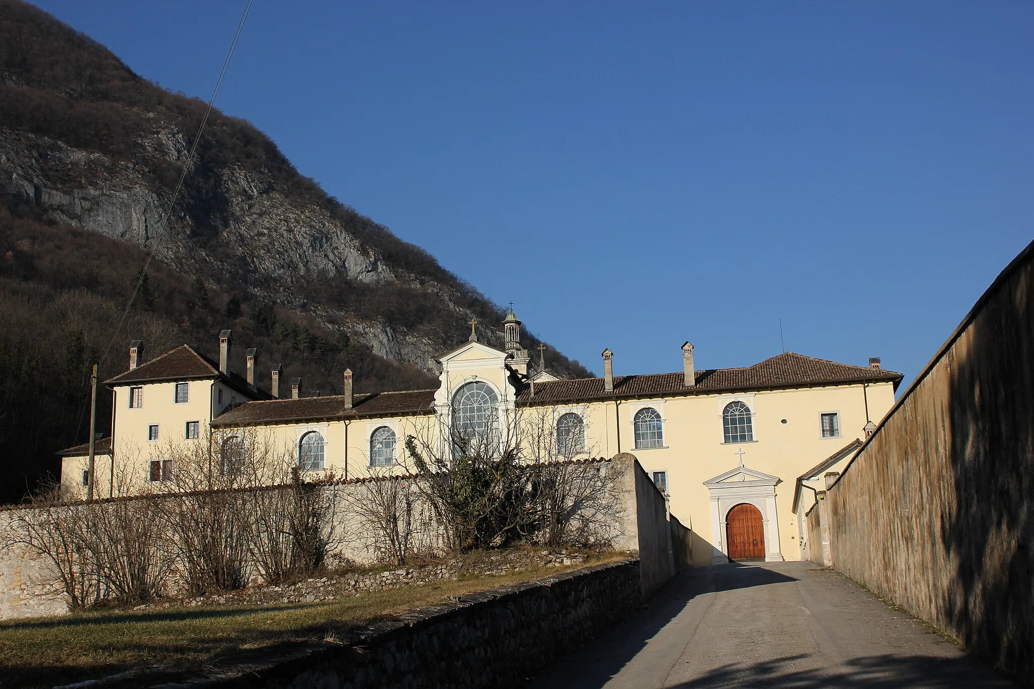 Photo showing: Viale d'ingresso della Certosa di Vedana
