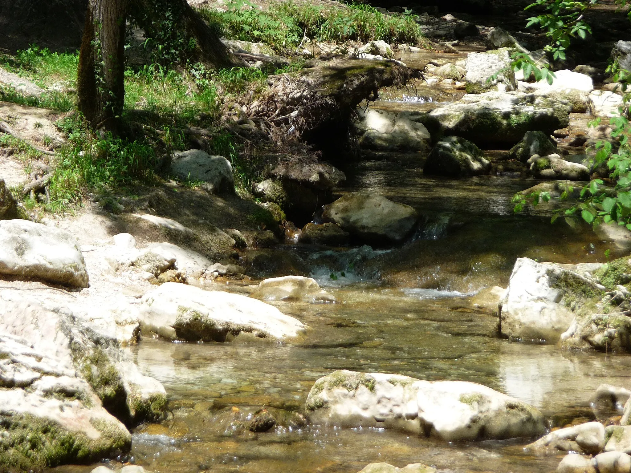 Photo showing: Natural park of the Cascate di Molina (Molina Falls) in Fumane, Verona, Italy.