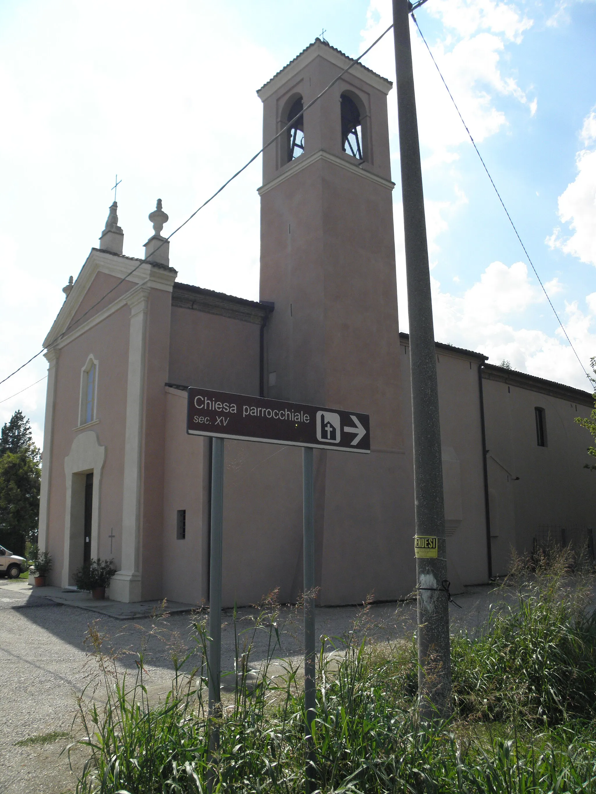 Photo showing: Pescara, frazione di Ferrara: la chiesa di San Michele Arcangelo (XV secolo).