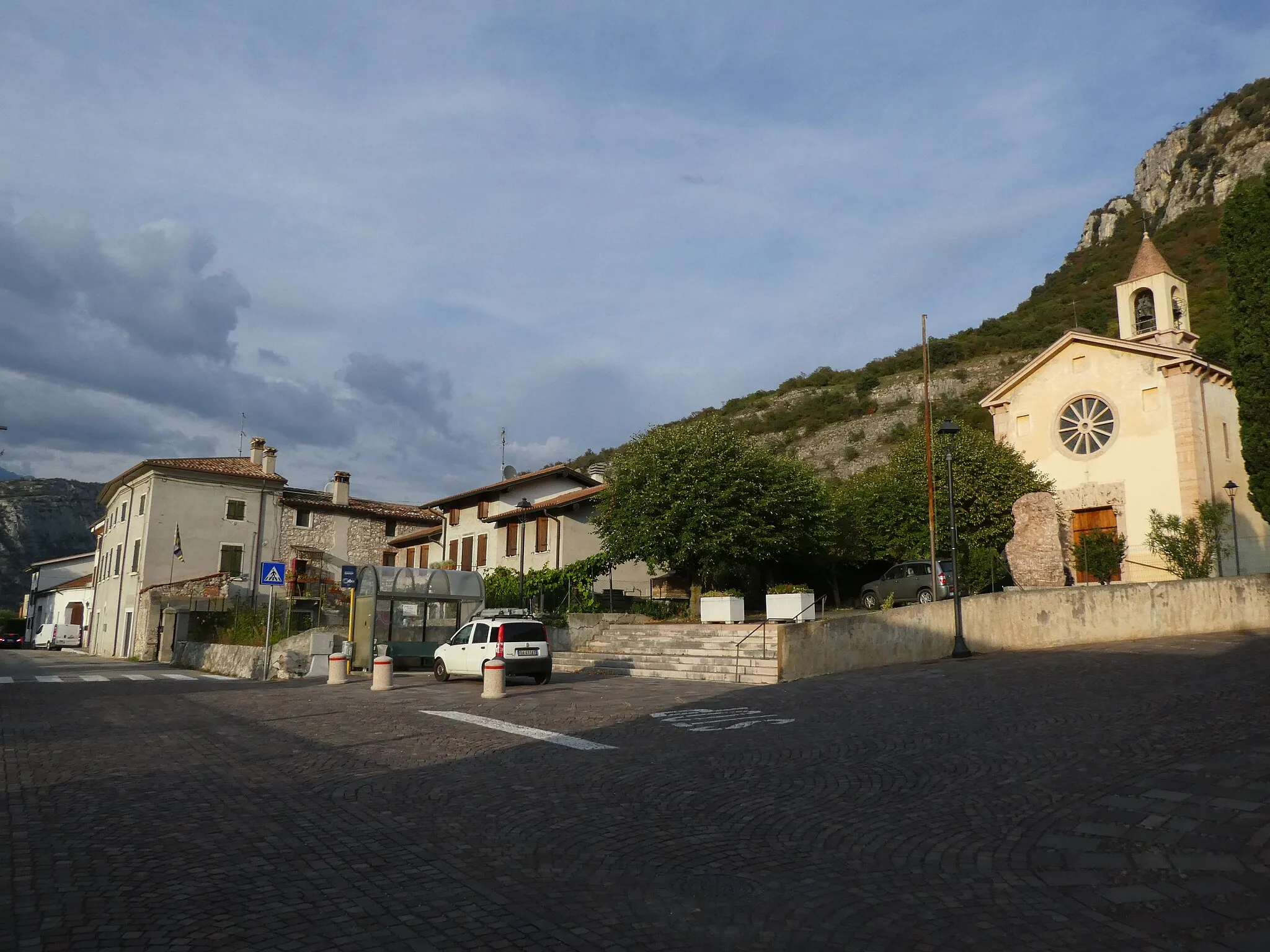 Photo showing: Ceraino (Dolcè, Veneto, Italy) - Glimpse