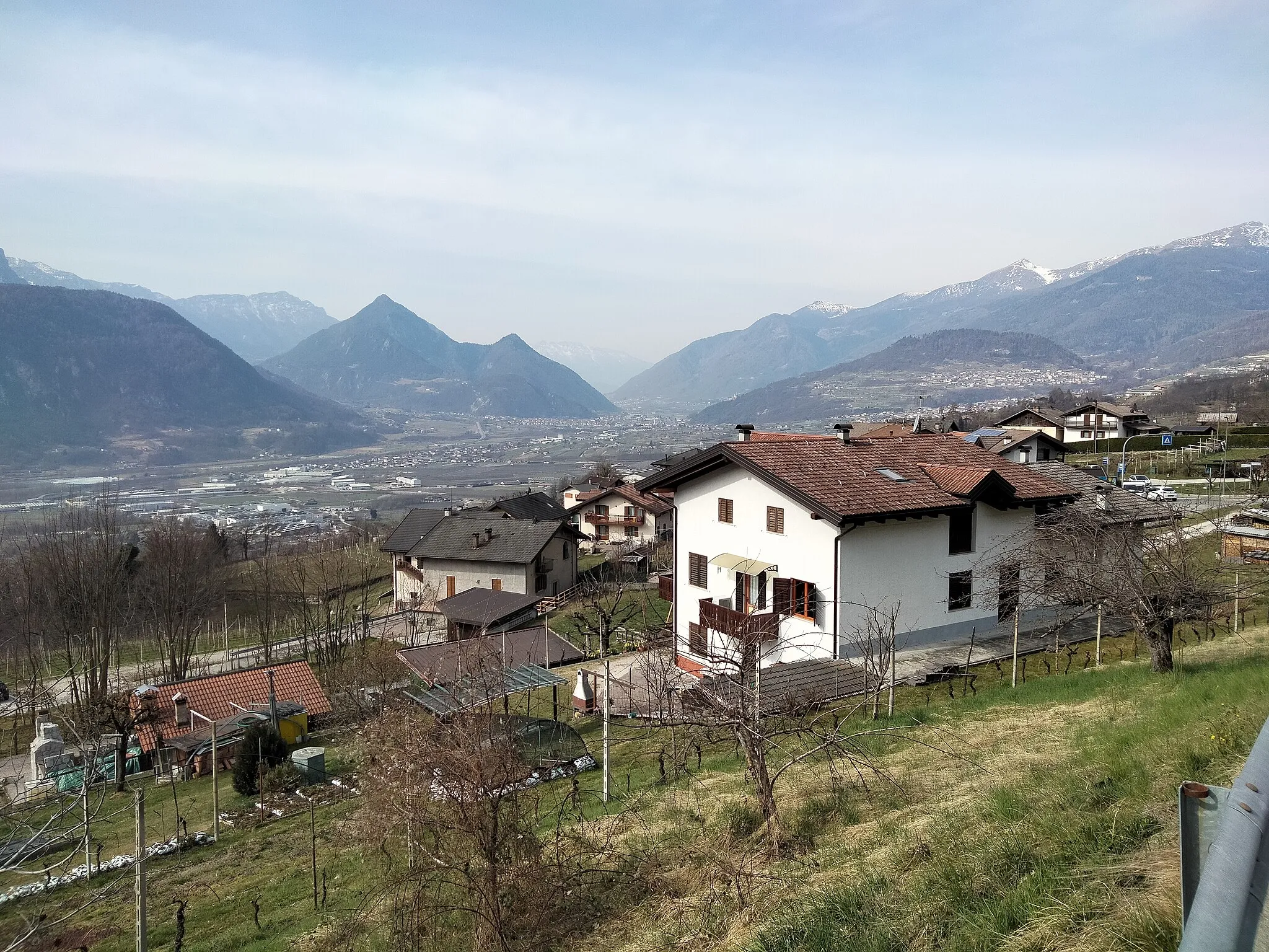Photo showing: Tomaselli, frazione del comune di Castel Ivano, nella Provincia autonoma di Trento in Trentino-Alto Adige