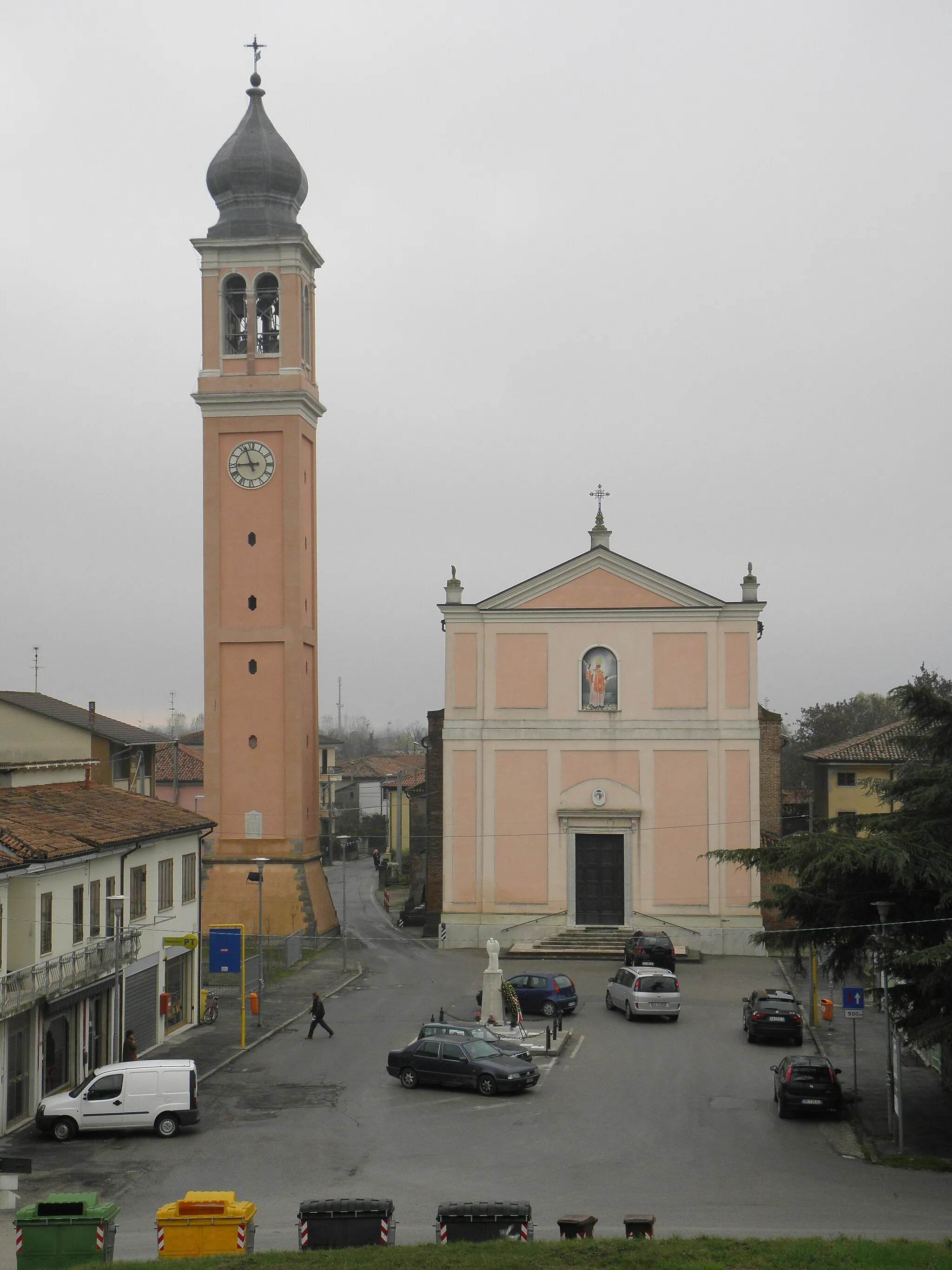 Photo showing: Chiesa parrocchiale di San Zenone vescovo (XVIII secolo), Boara Polesine, frazione di Rovigo, dopo il lavoro di restauro (2010).
