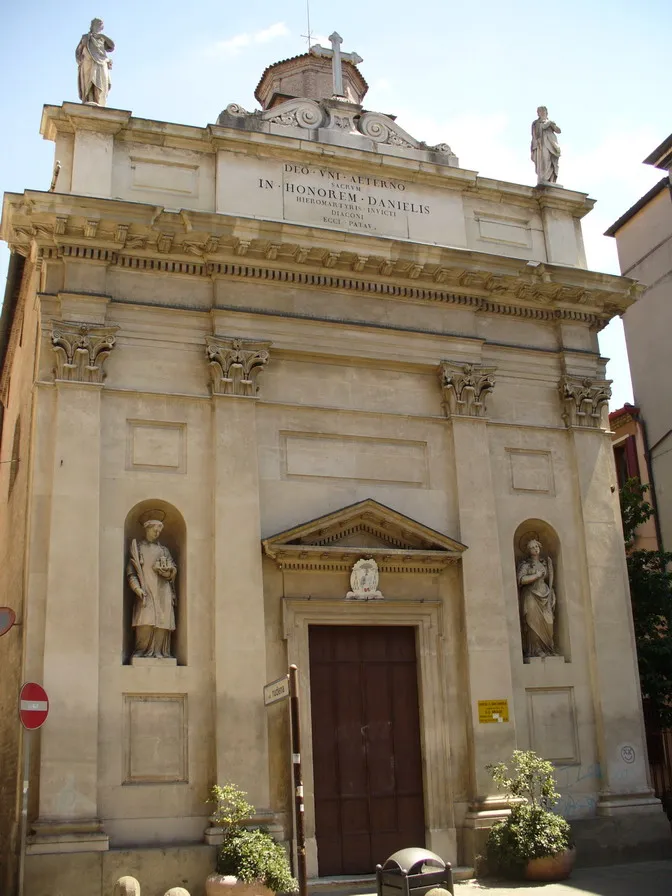 Photo showing: Padova - San Daniele, church facade