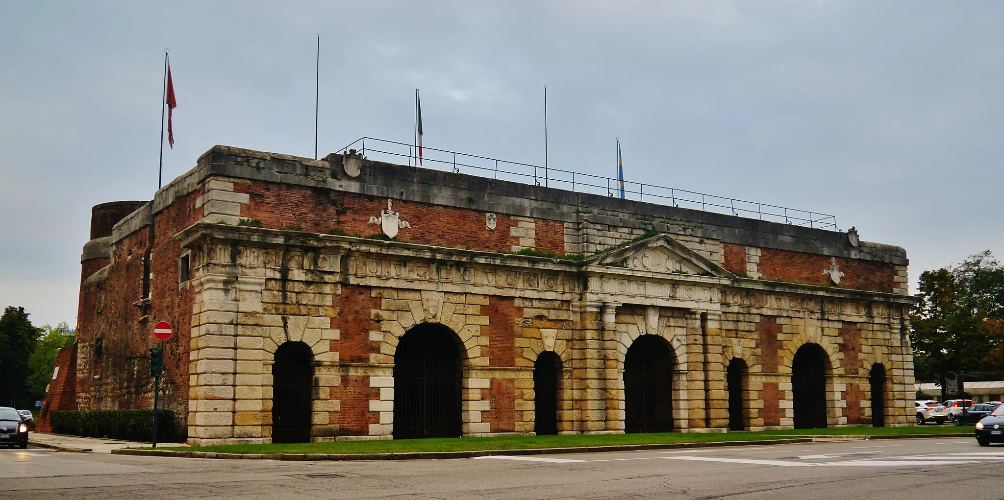 Photo showing: City Side of the New Gate, Verona, Province of Verona, Region of Veneto, Italy