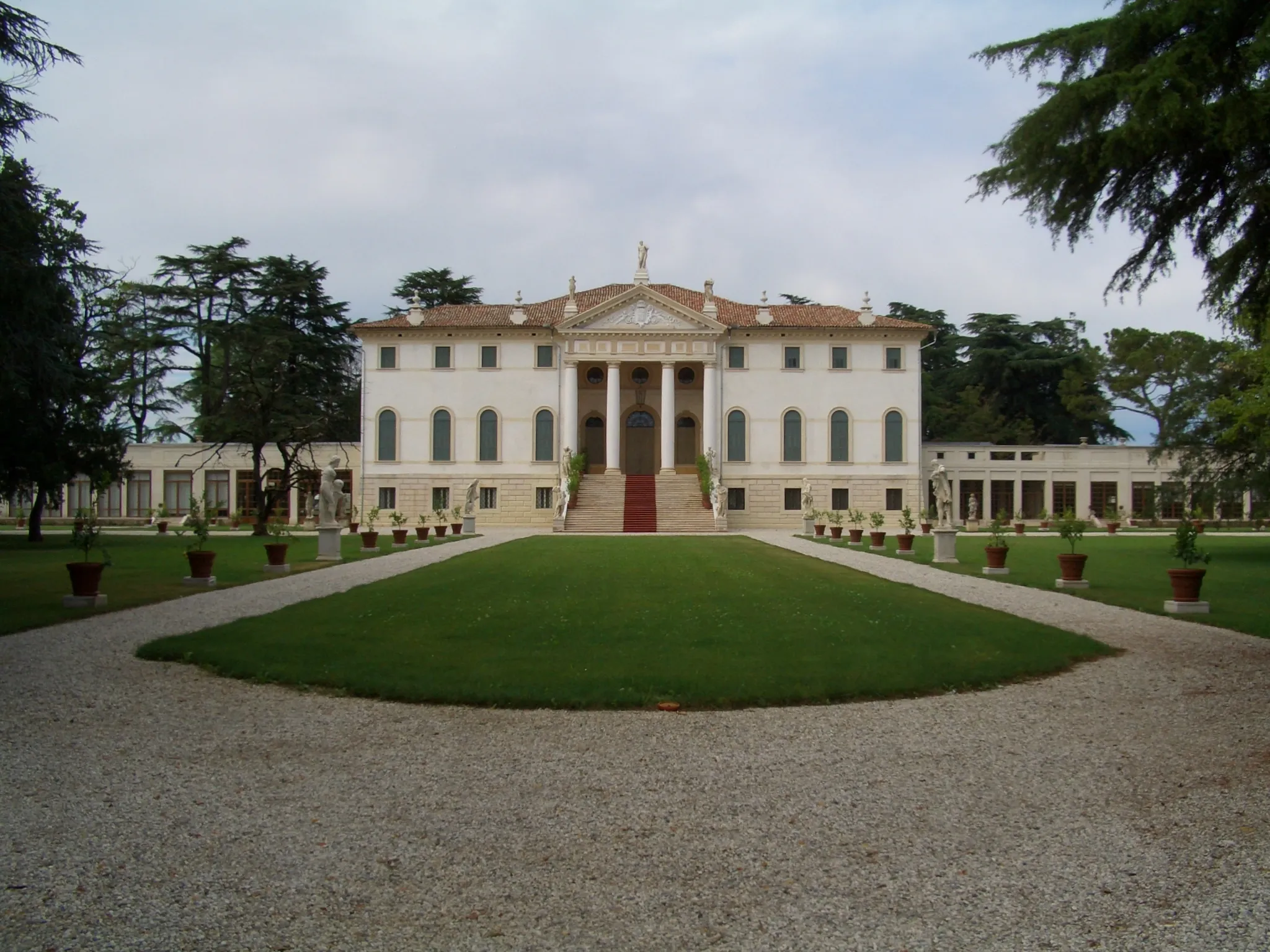 Photo showing: Vista frontale di Villa Corner a Cavasagra