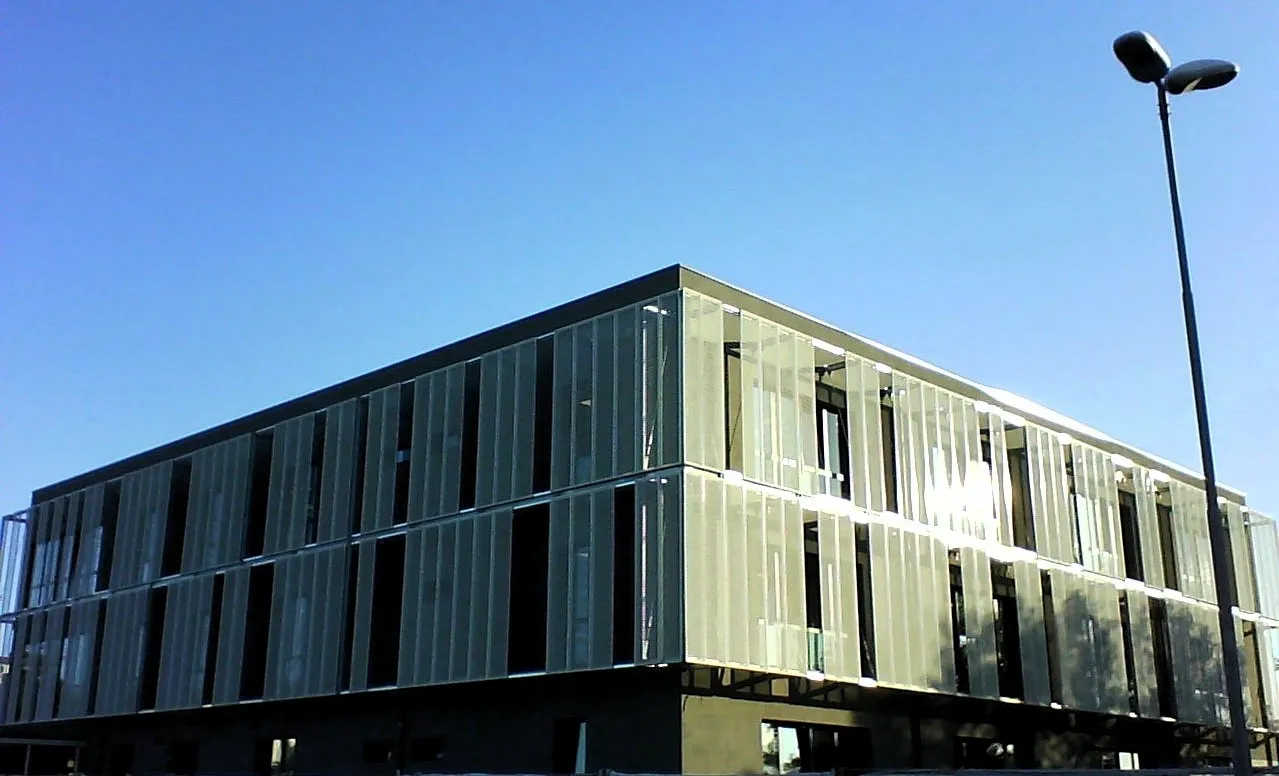 Photo showing: New professional headquarters IIS Einaudi Scarpa