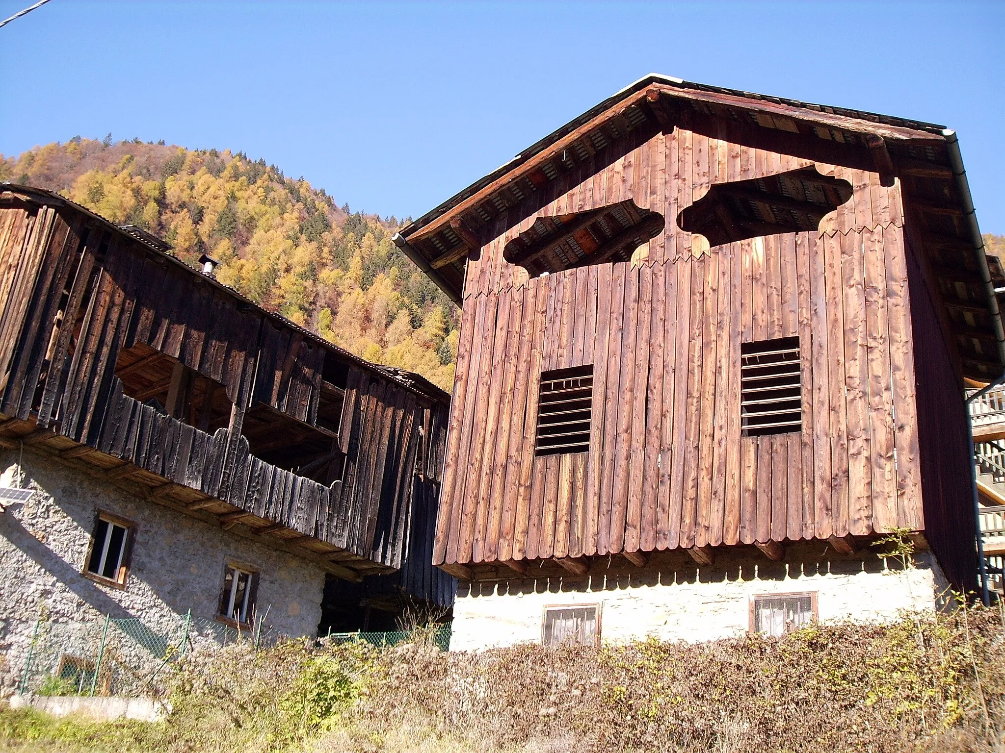 Photo showing: farmhouses in Calalzo di Cadore ,Belluno,Italy;