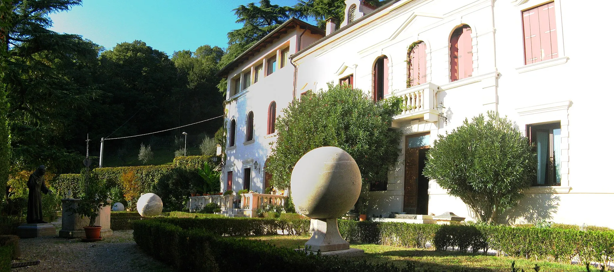 Photo showing: View on Villa Veronese, Brendola (Italy).