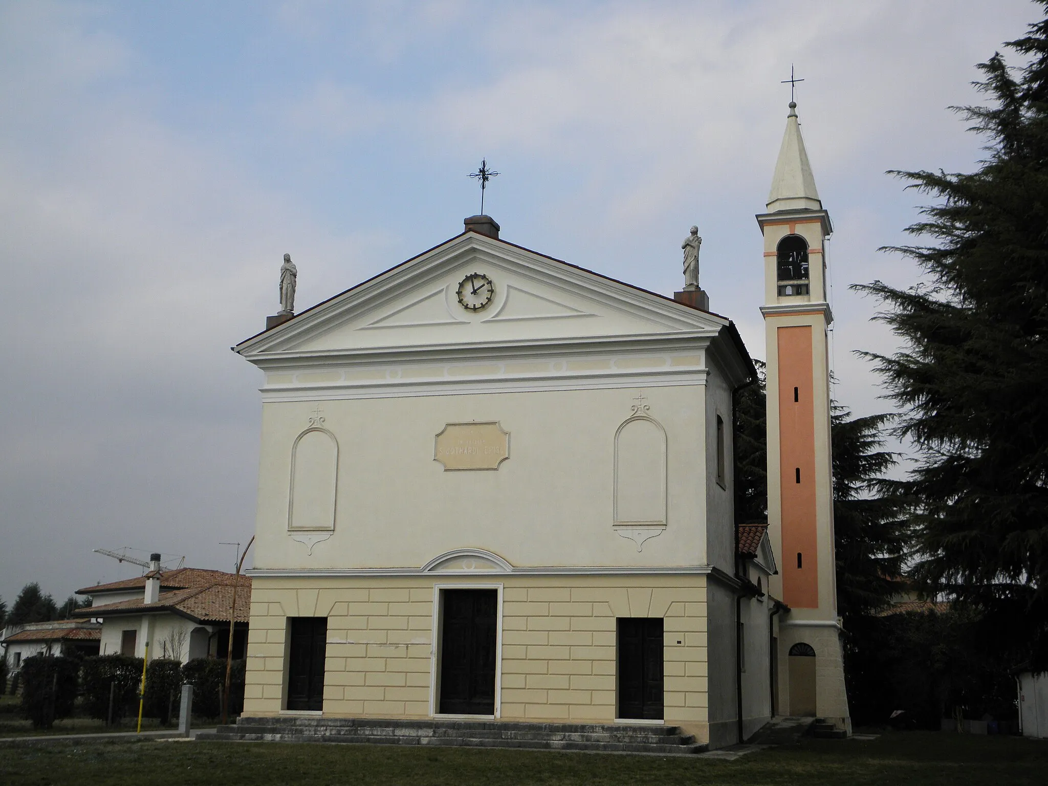 Photo showing: Padernello, frazione di Paese: la chiesa di San Gottardo.