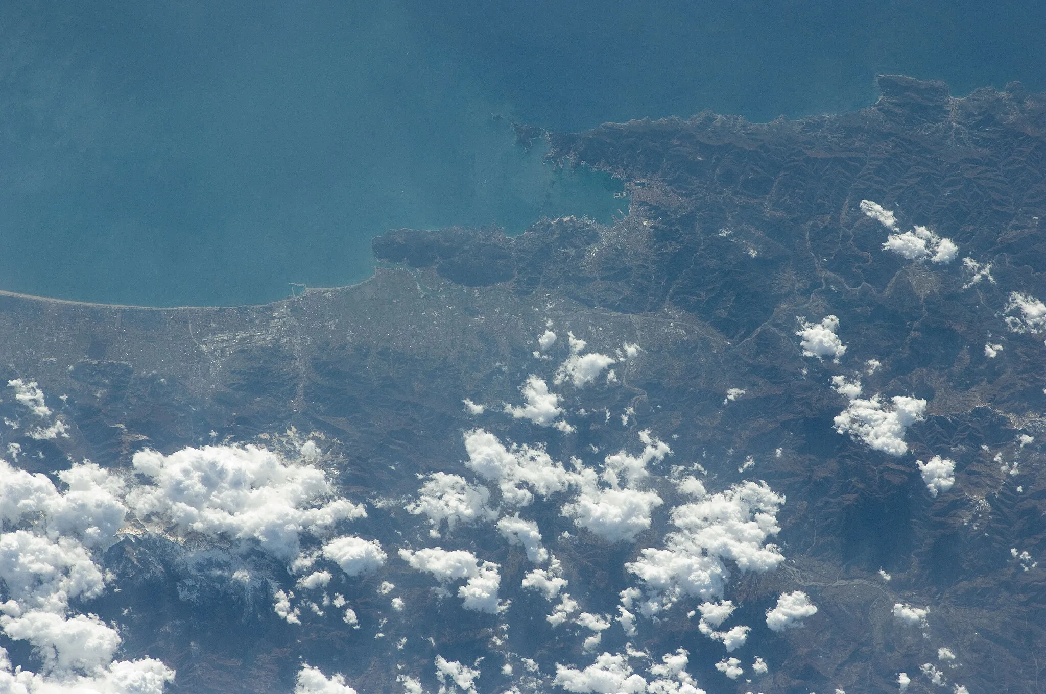 Photo showing: View of Earth taken during ISS Expedition 30.