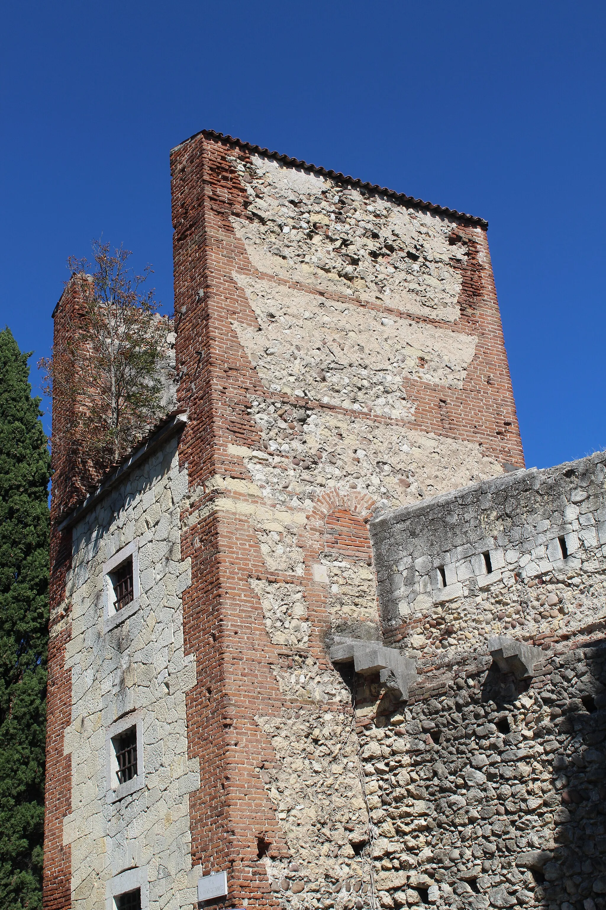 Photo showing: Mura scaligere di Verona