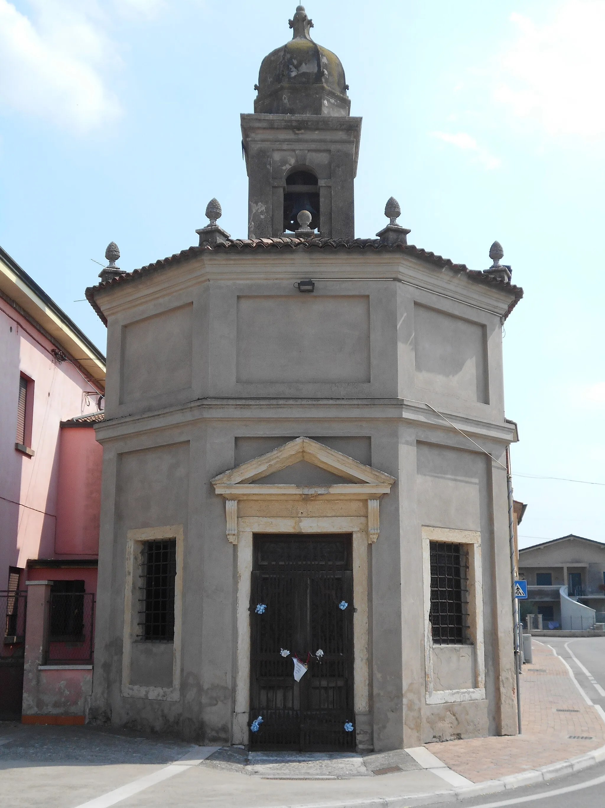 Photo showing: Oratorio di Santa Maria delle Grazie (Roverchiaretta)