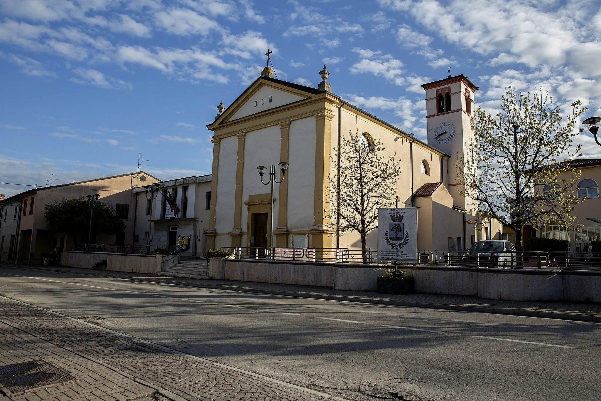 Photo showing: Chiesa parrocchiale di Villafontana