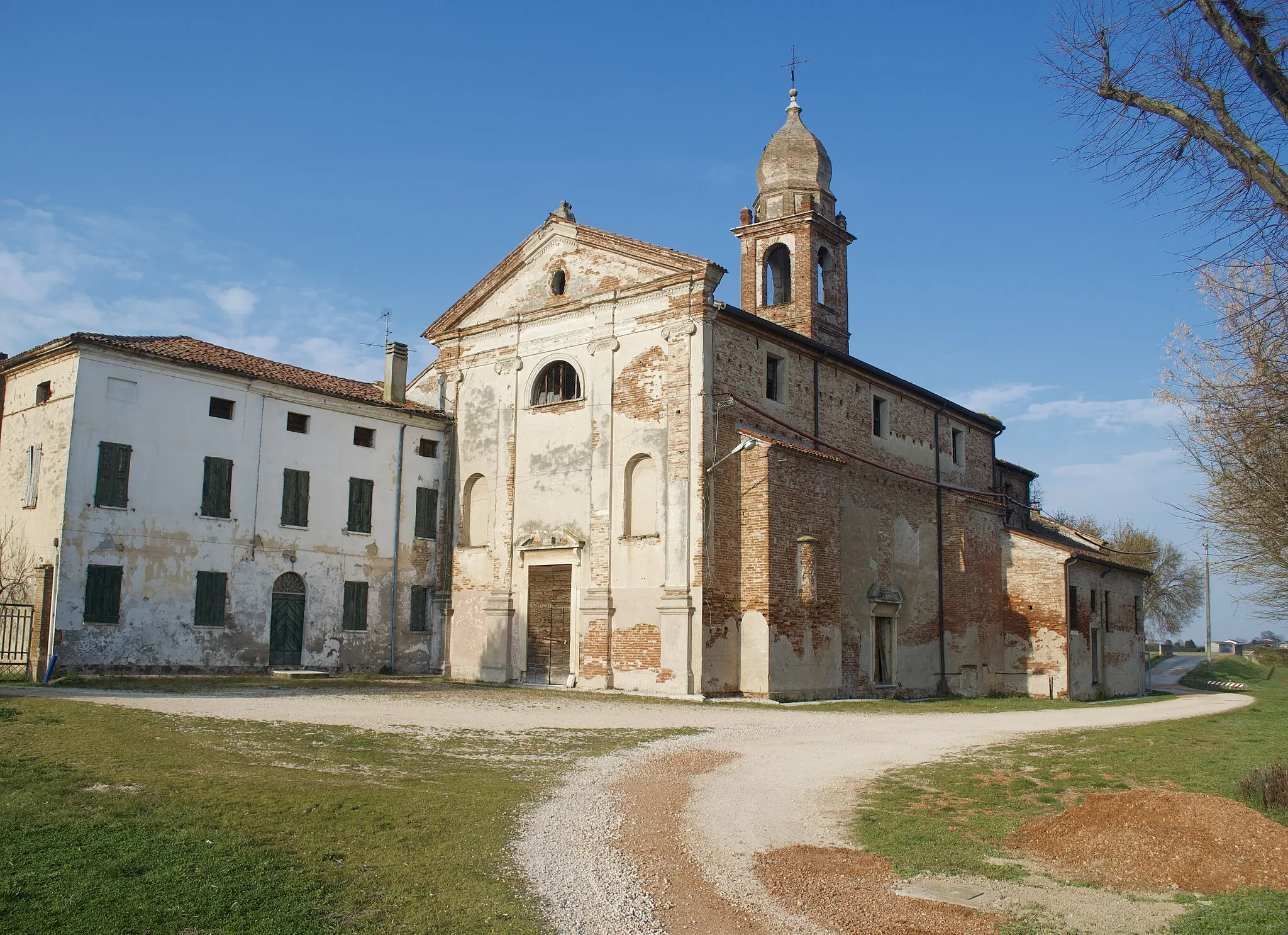 Photo showing: The former perish church of Correzzo, Veneto, Italy