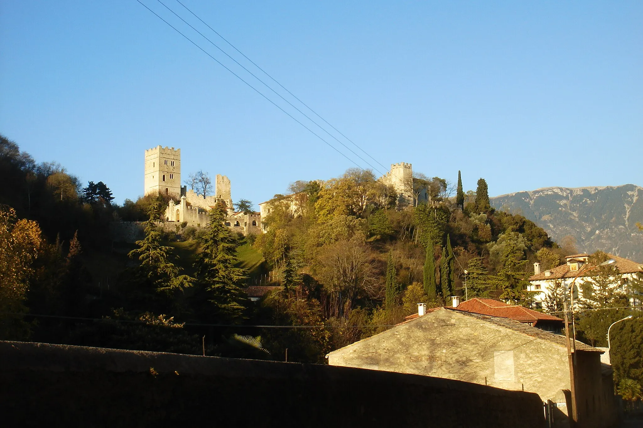 Photo showing: it:Ceneda, castello del vescovo visto dal centro storico