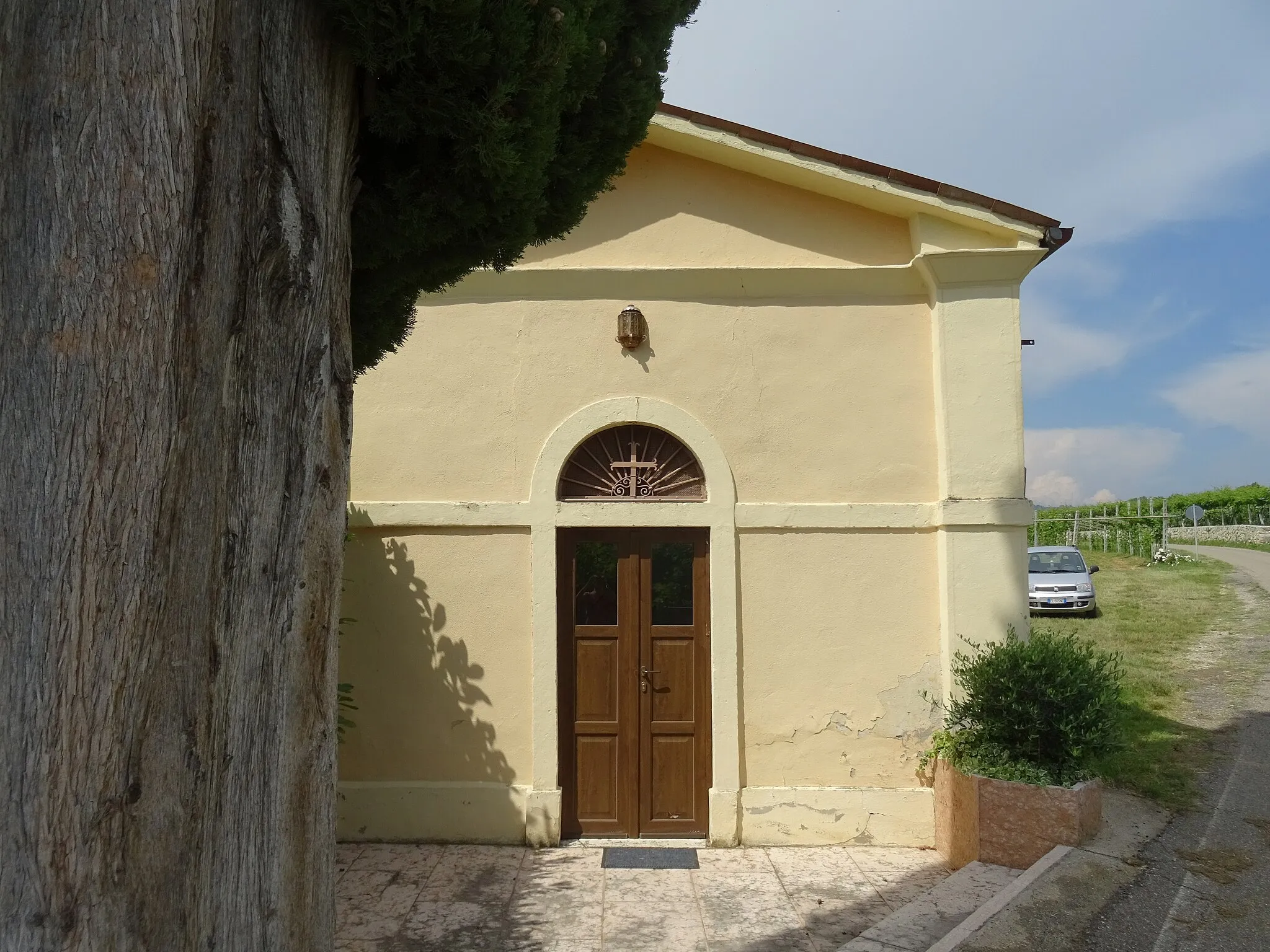 Photo showing: Gnirega (Marano di Valpolicella, Veneto, Italy), Saint Aloysius church