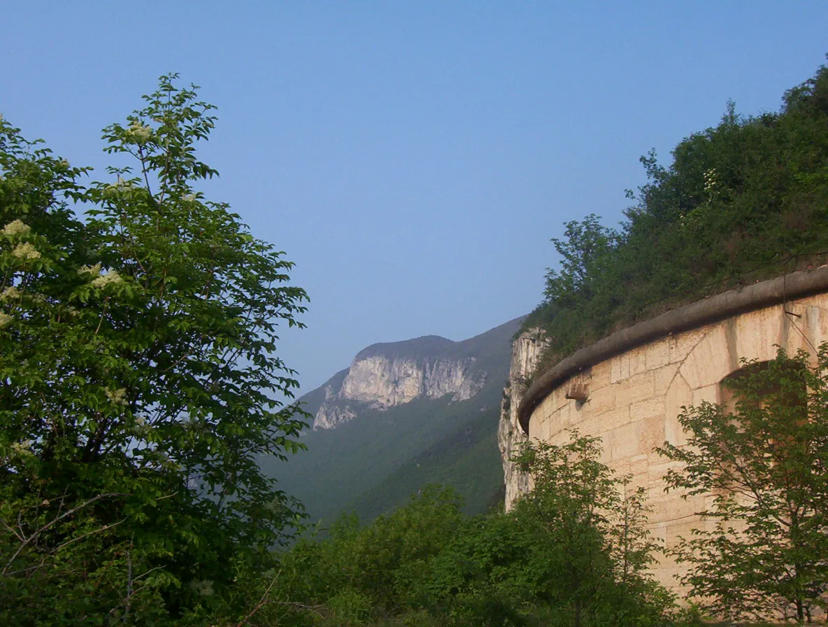 Photo showing: Monte Pastello visto dal forte di Ceraino.