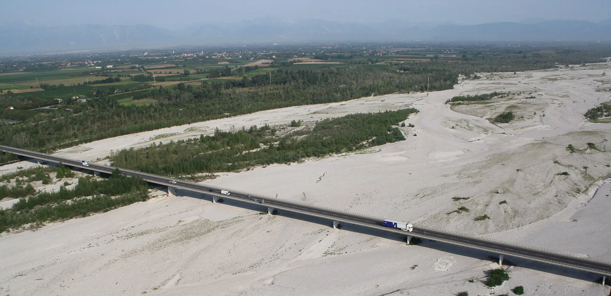 Photo showing: "Ponte della Delizia", bridge in Friuli (Italy) - view from south-east