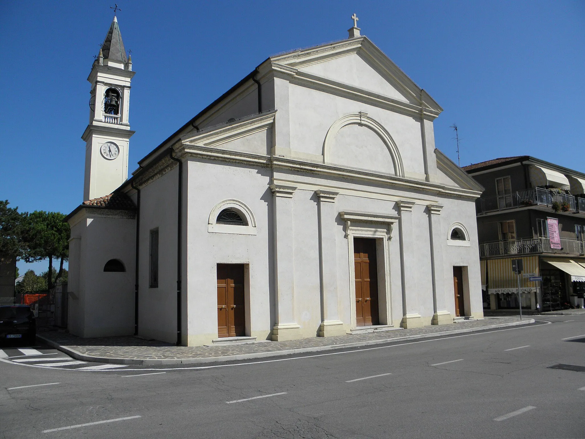 Photo showing: Saint Anthony of Padua Church in Rosolina, province of Rovigo.