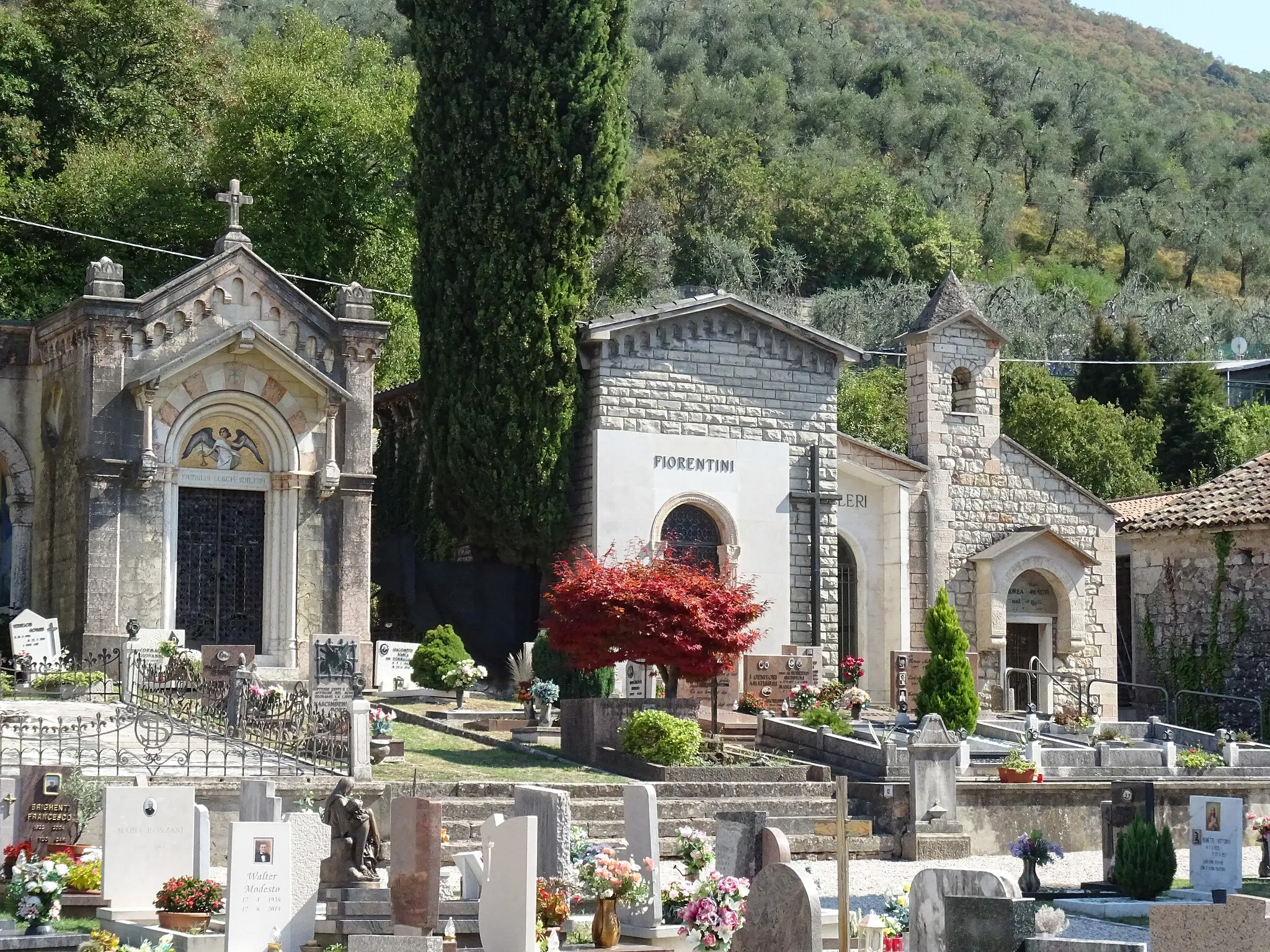 Photo showing: Cemetery of Castelletto (Brenzone sul Garda, Veneto, Italy)