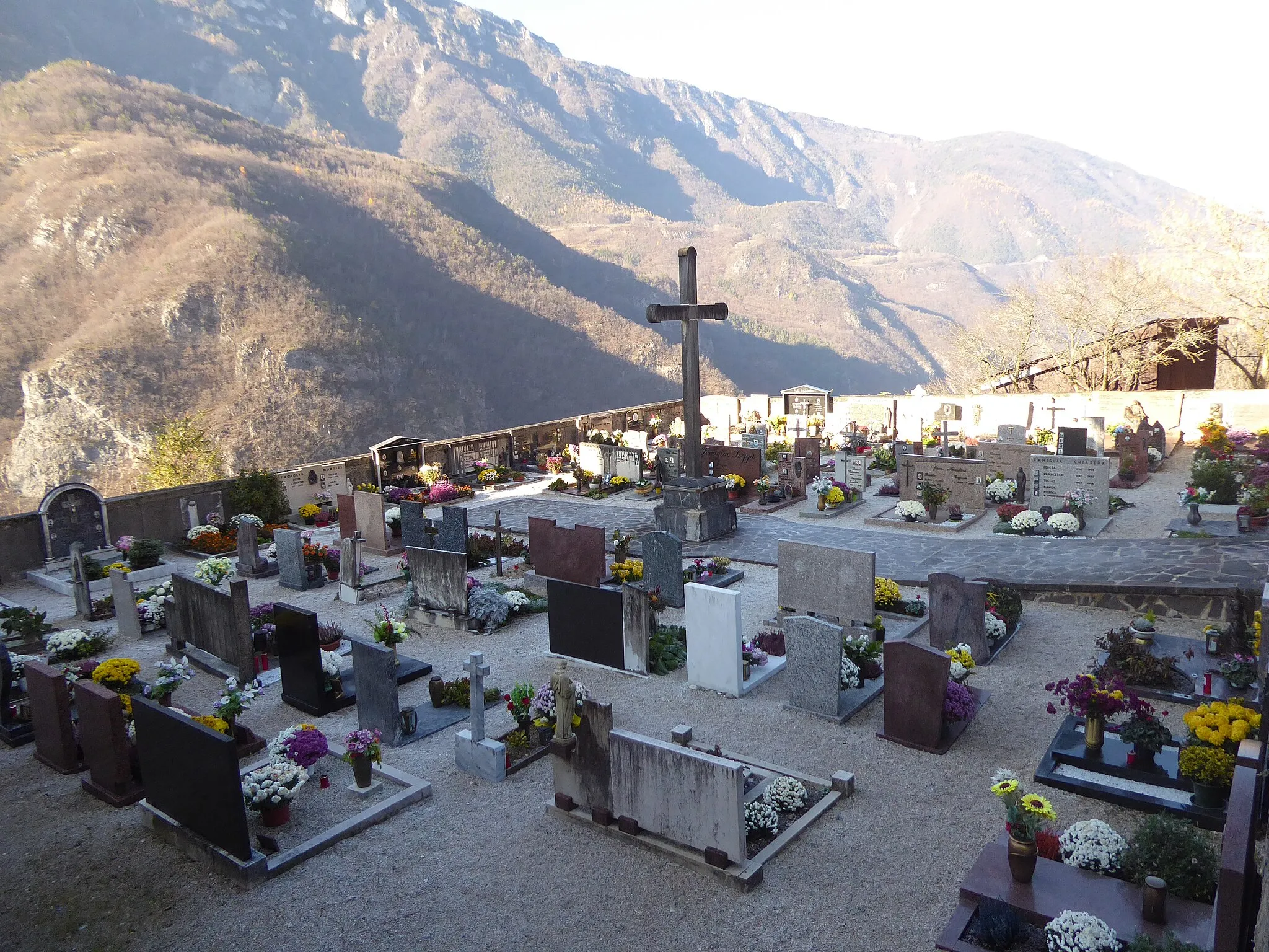 Photo showing: Cemetery of Valmorbia (Vallarsa, Trentino, Italy)