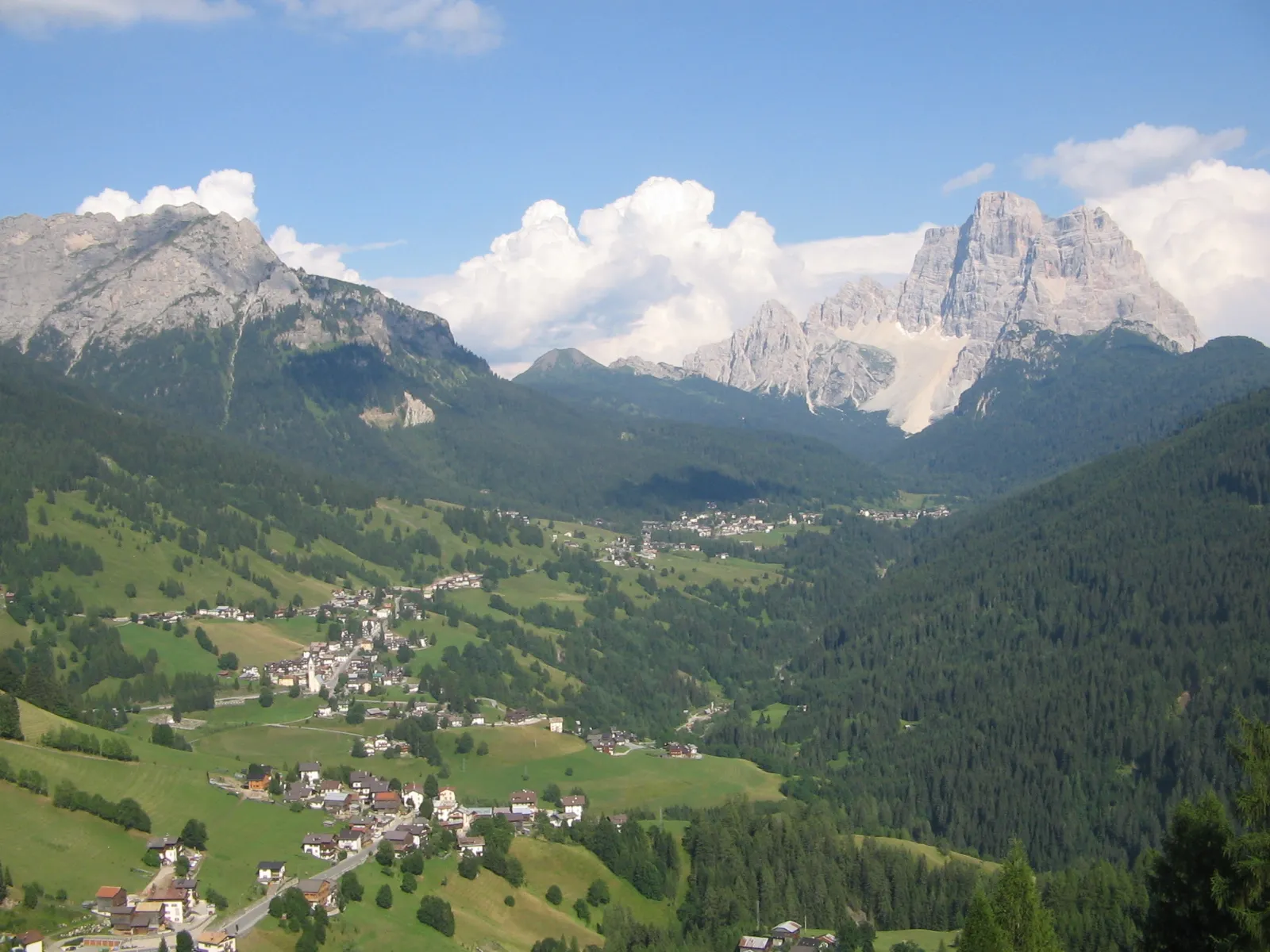 Photo showing: Val Fiorentina, Dolomiti bellunesi, Italy