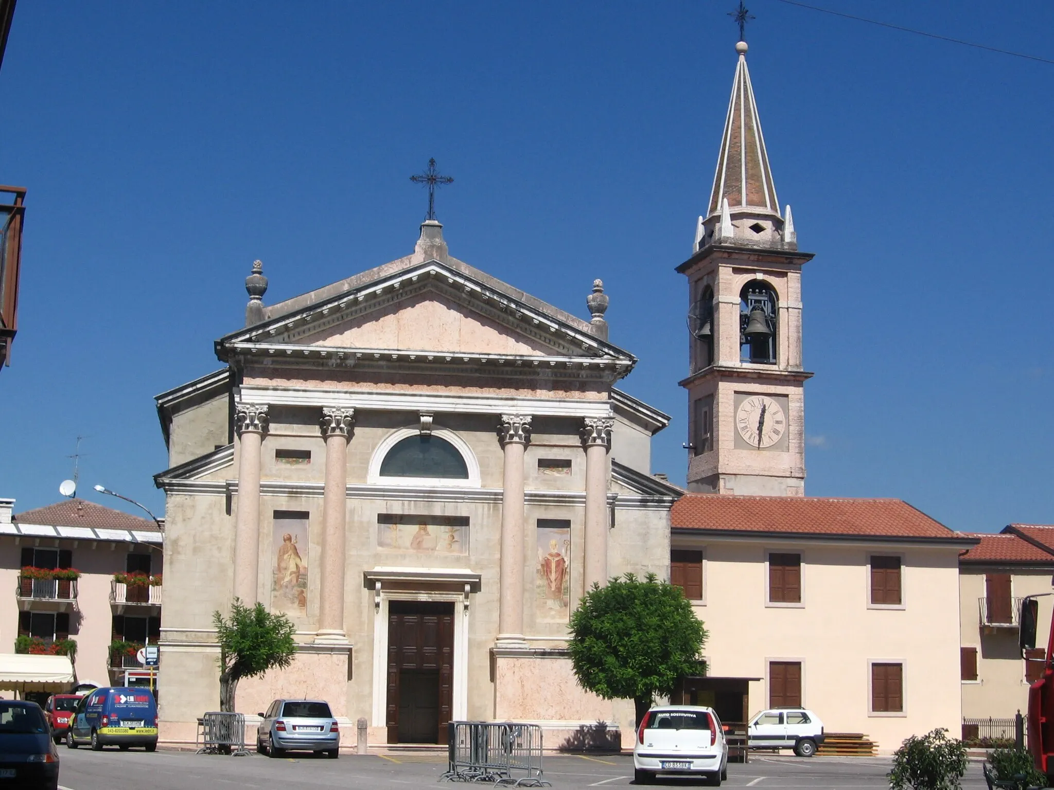 Photo showing: The parish church