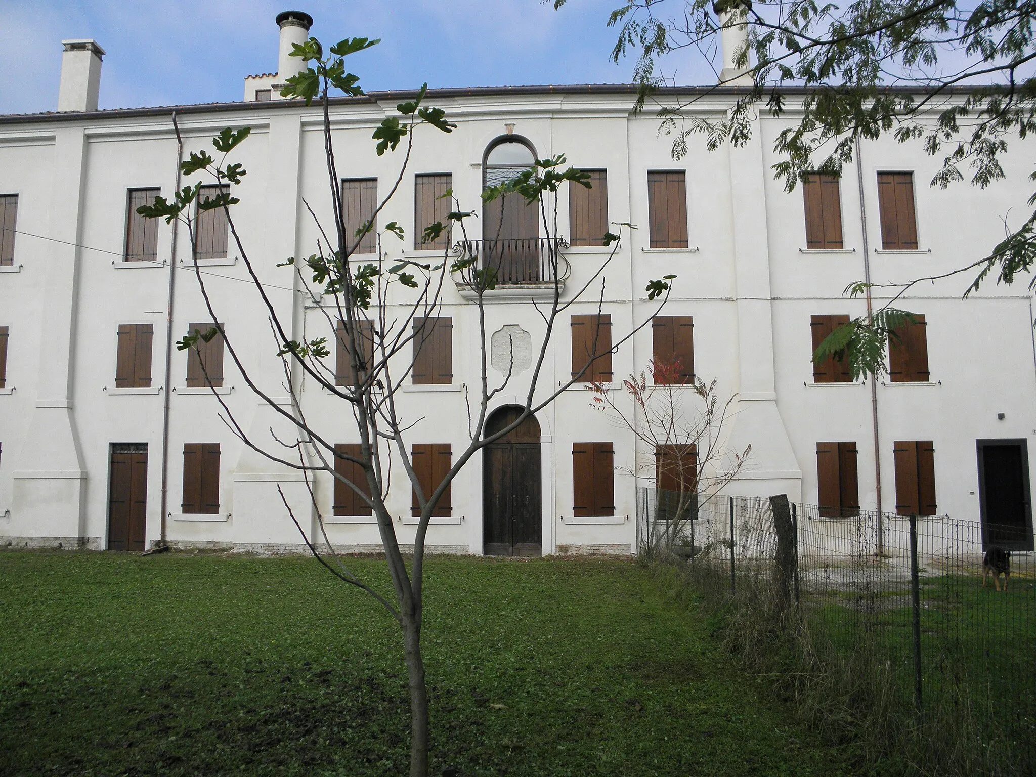 Photo showing: Polesella, prospetto centrale di Ca' Maier, ora Padoan e Baldo.