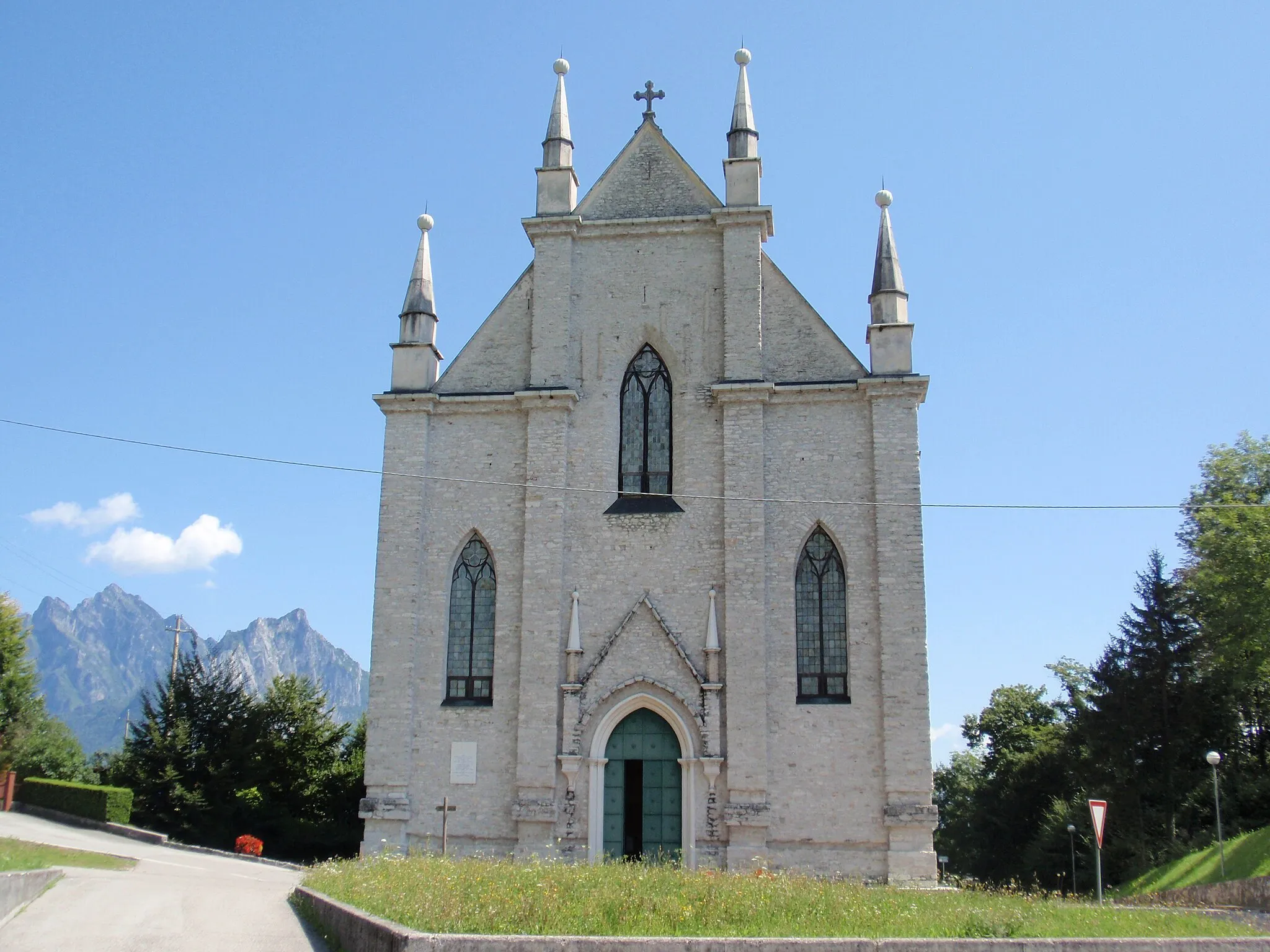 Photo showing: Eglise patronale des Saints Pierre et Paul à Sospirolo (Italie)