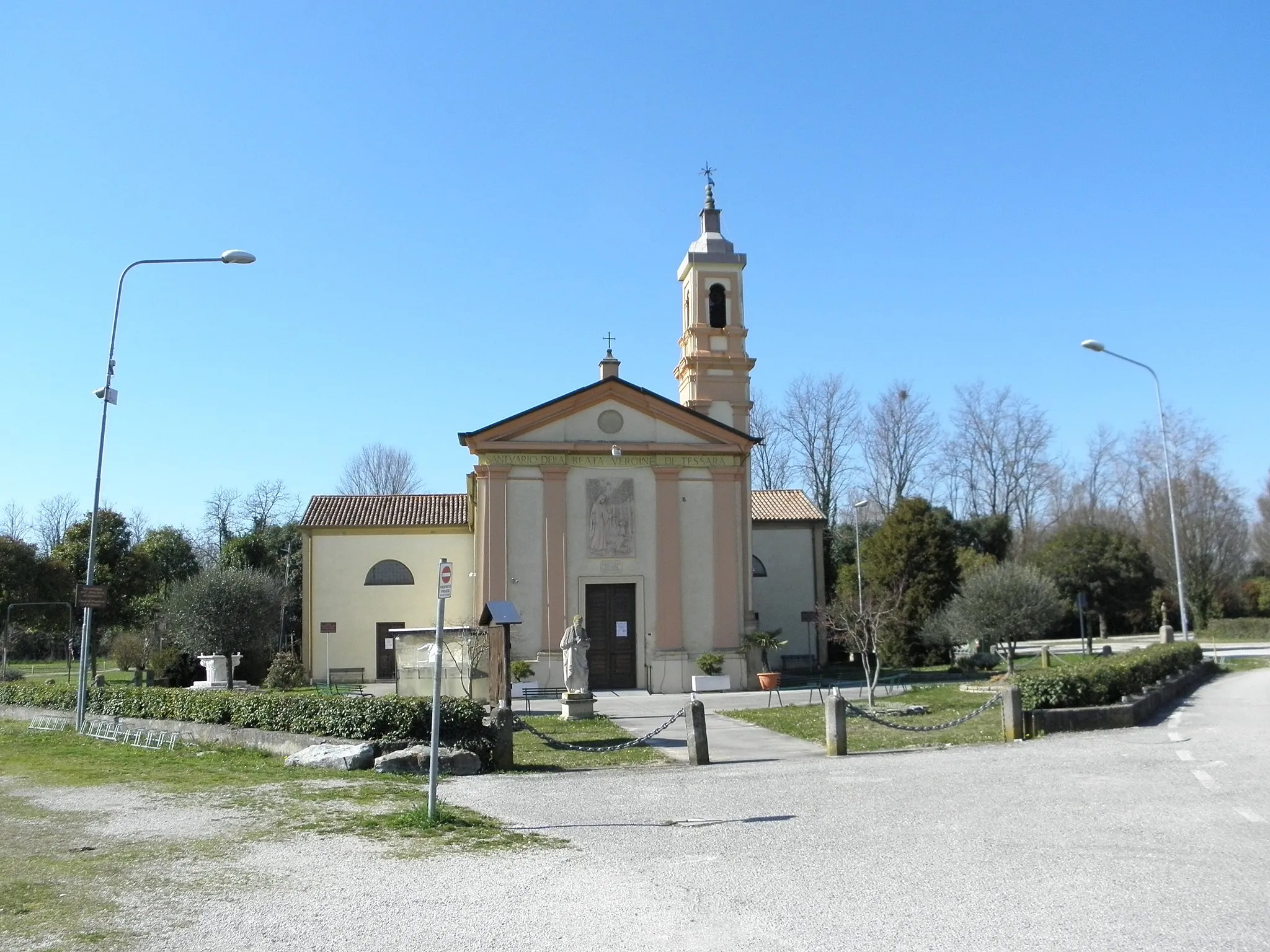 Photo showing: Santa Maria di Non, frazione di Curtarolo: il santuario della Madonna di Tessara.