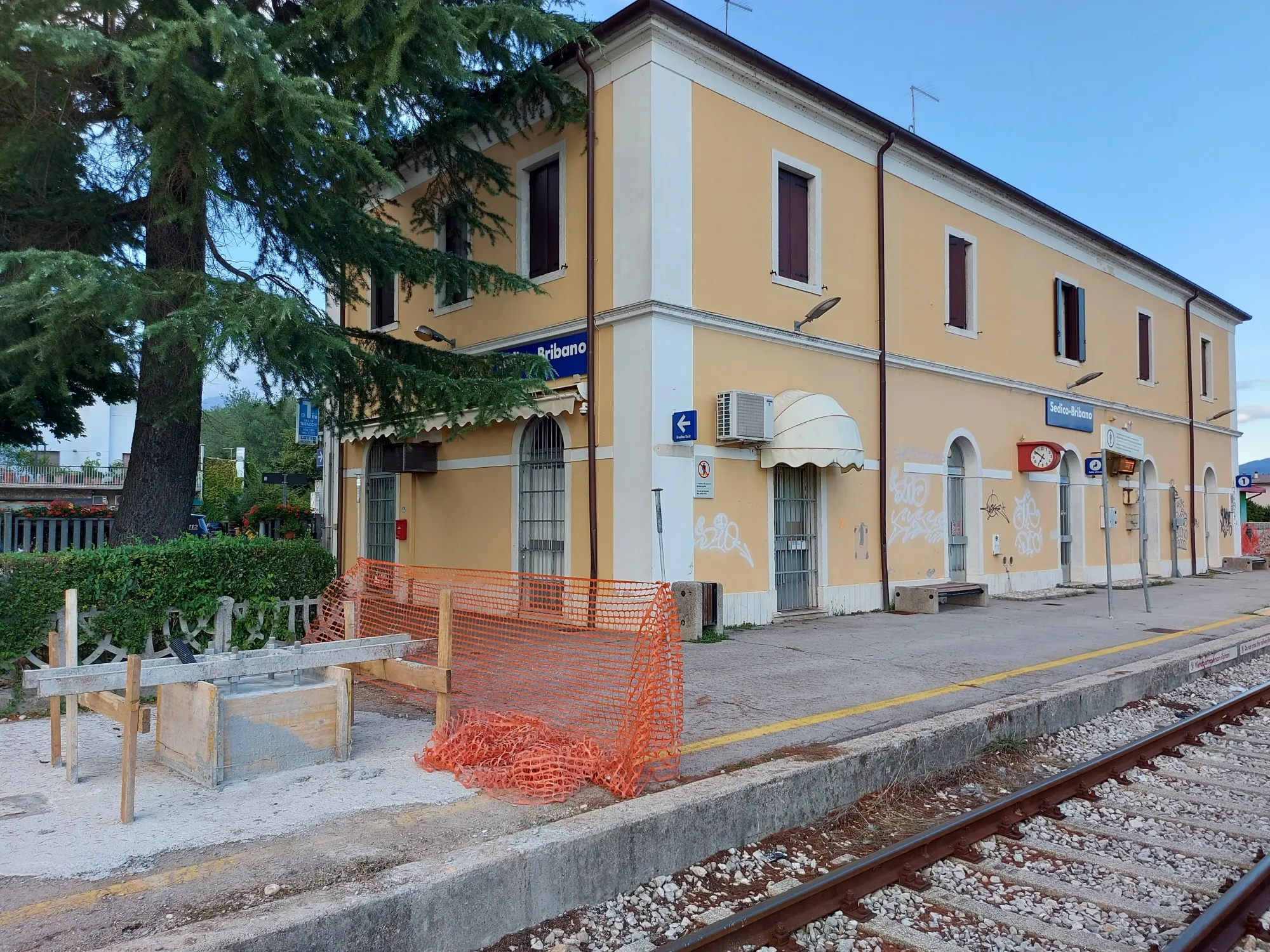 Photo showing: Stazione Sedico Bribano