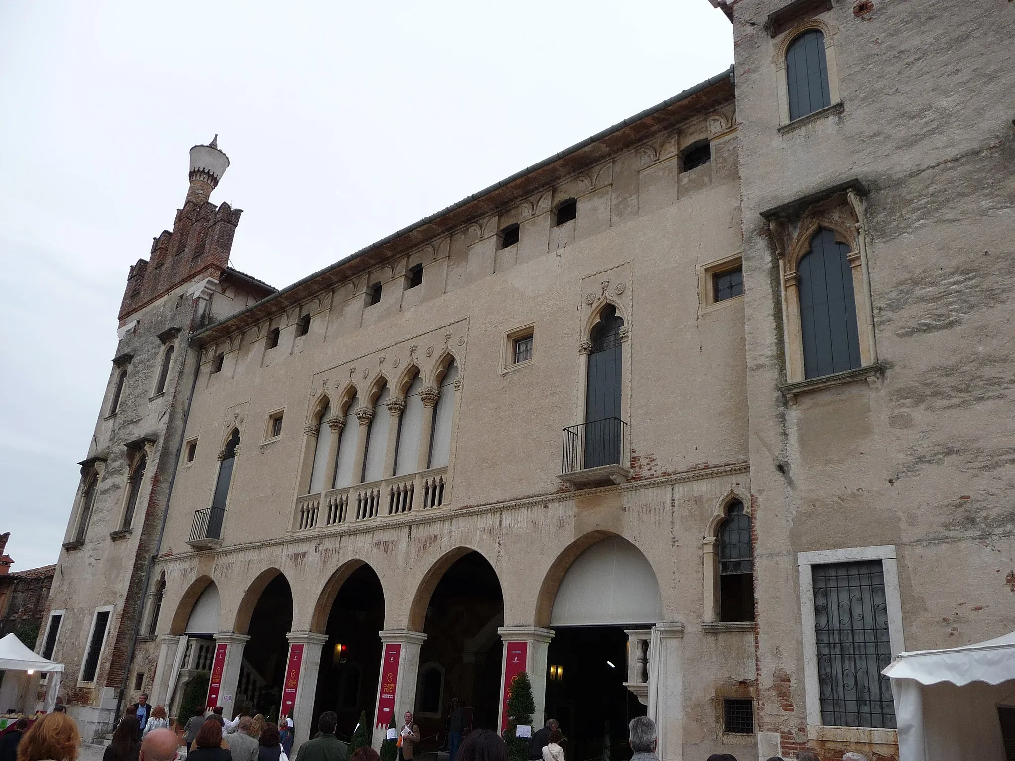 Photo showing: The Villa-Castle Porto Colleoni of Thiene in province of Vicenza.