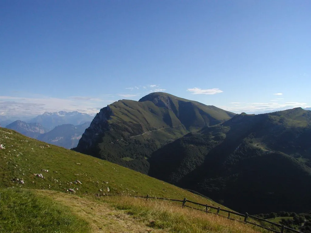 Photo showing: Monte Baldo. Provincia autonoma di Trento/Provincia di Verona.