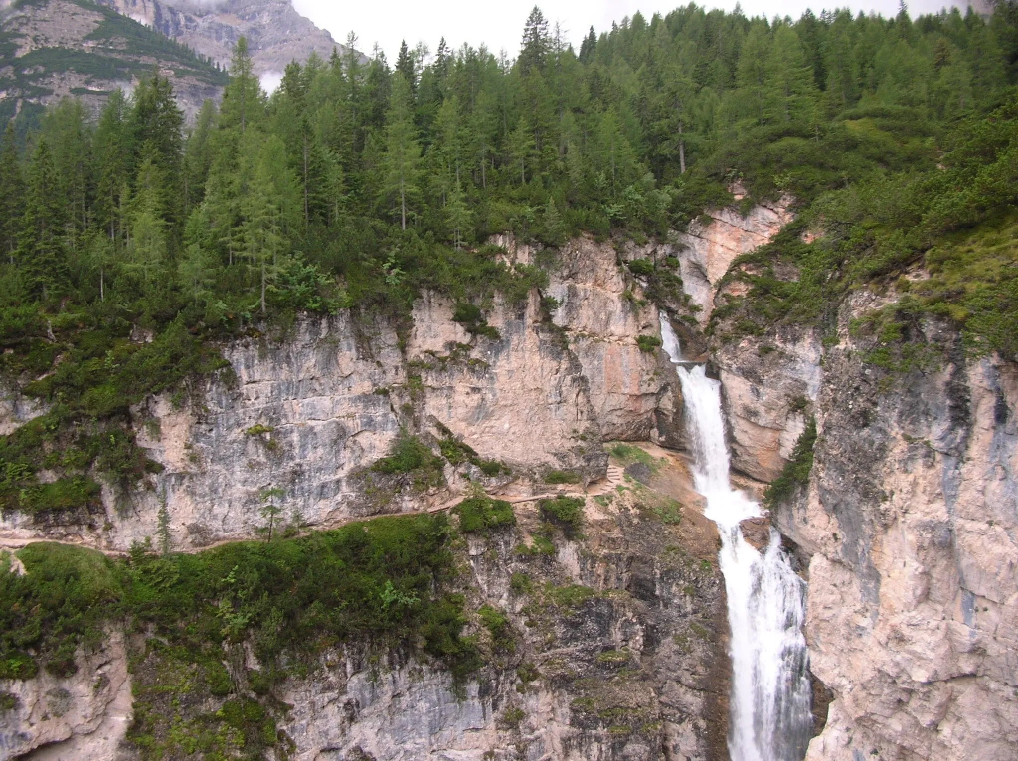 Photo showing: Cascate del Fanes -Cortina d'Ampezzo