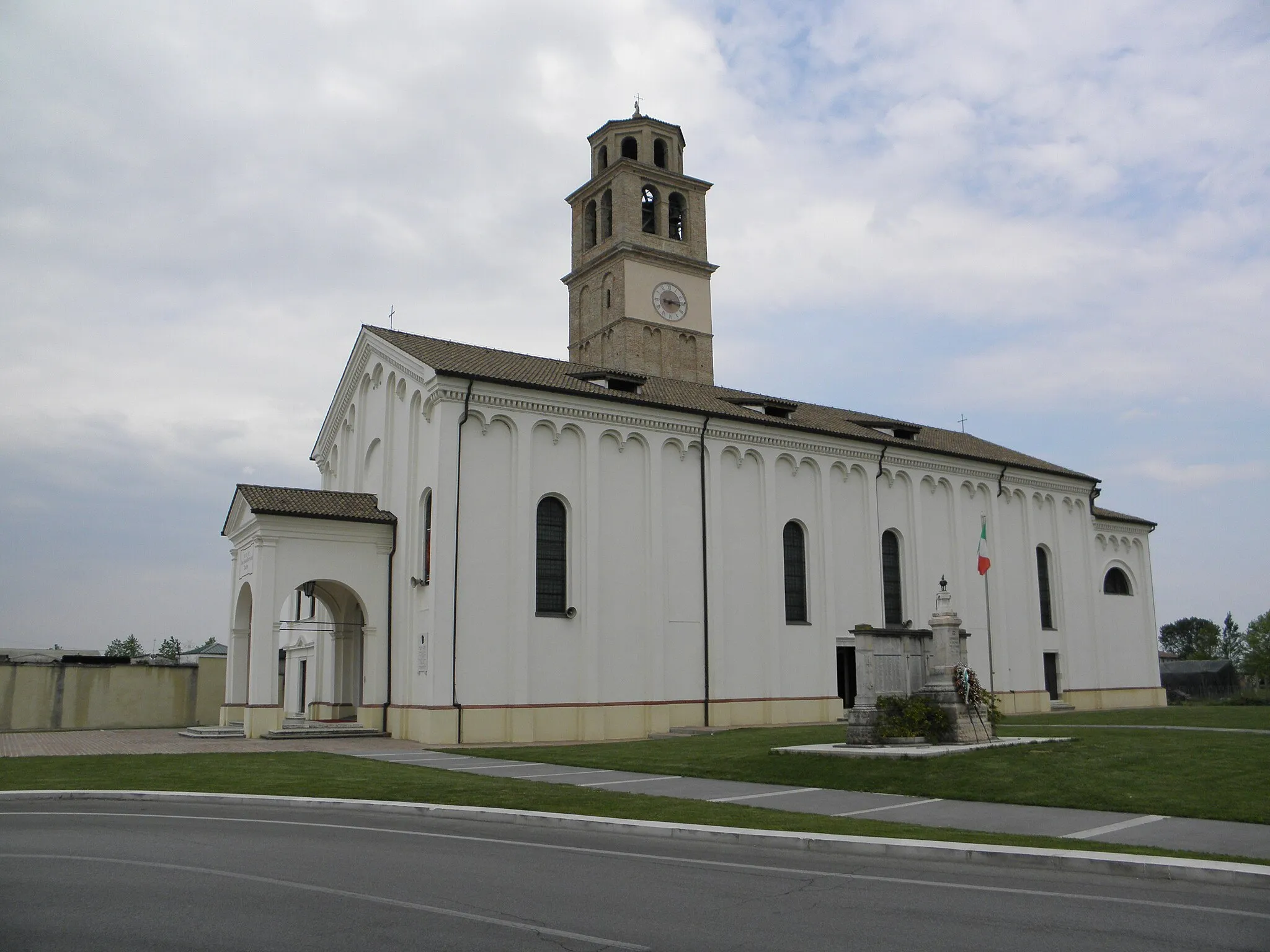 Photo showing: Gambarare, frazione di Mira: la chiesa parrocchiale di San Giovanni Battista.