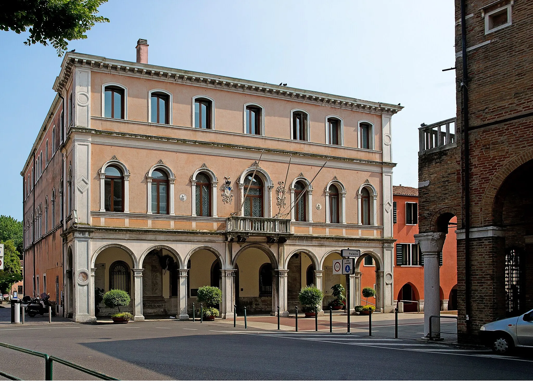 Photo showing: Il Palazzo Podestarile. City Hall from Mestre