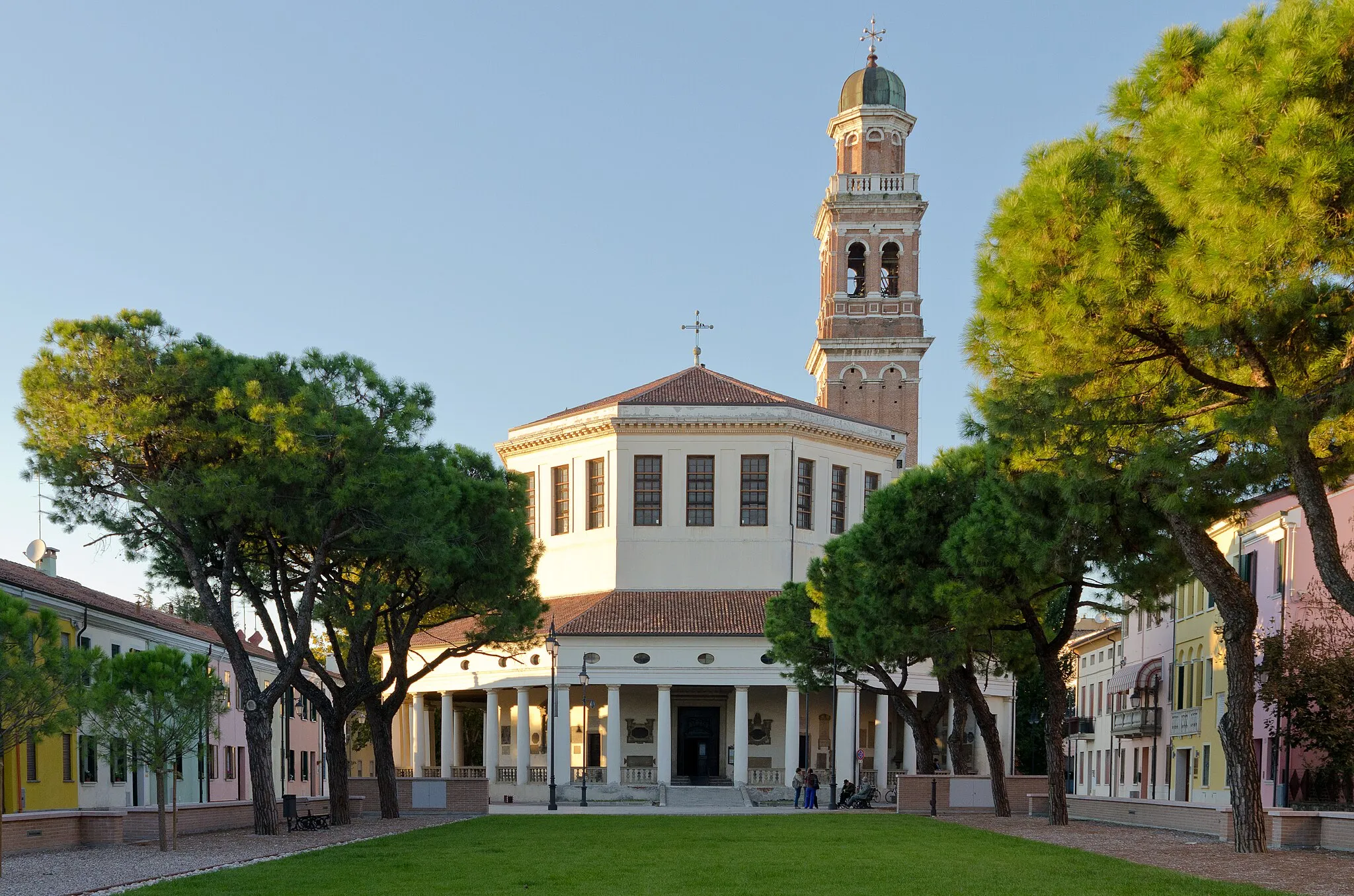 Photo showing: chiesa della beata vergine , Rovigo
dopo il rifacimento della piazza

foto by Mauro Cordioli