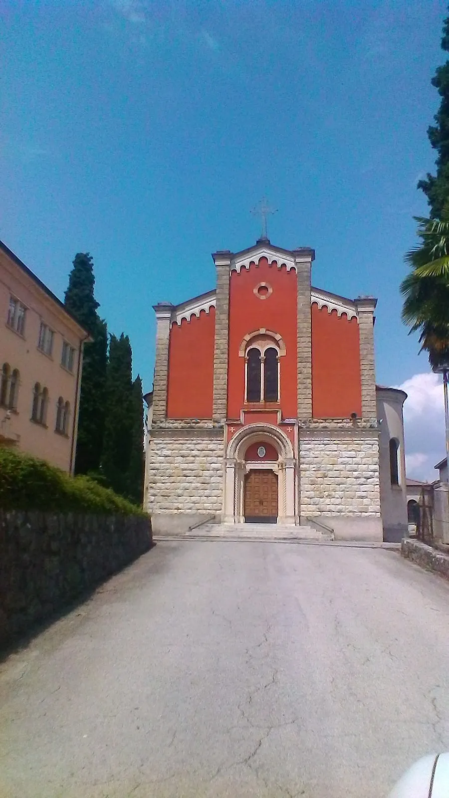 Photo showing: Priabona, frazione di Monte di Malo: la chiesa parrocchiale di Santa Maria in Priabona.