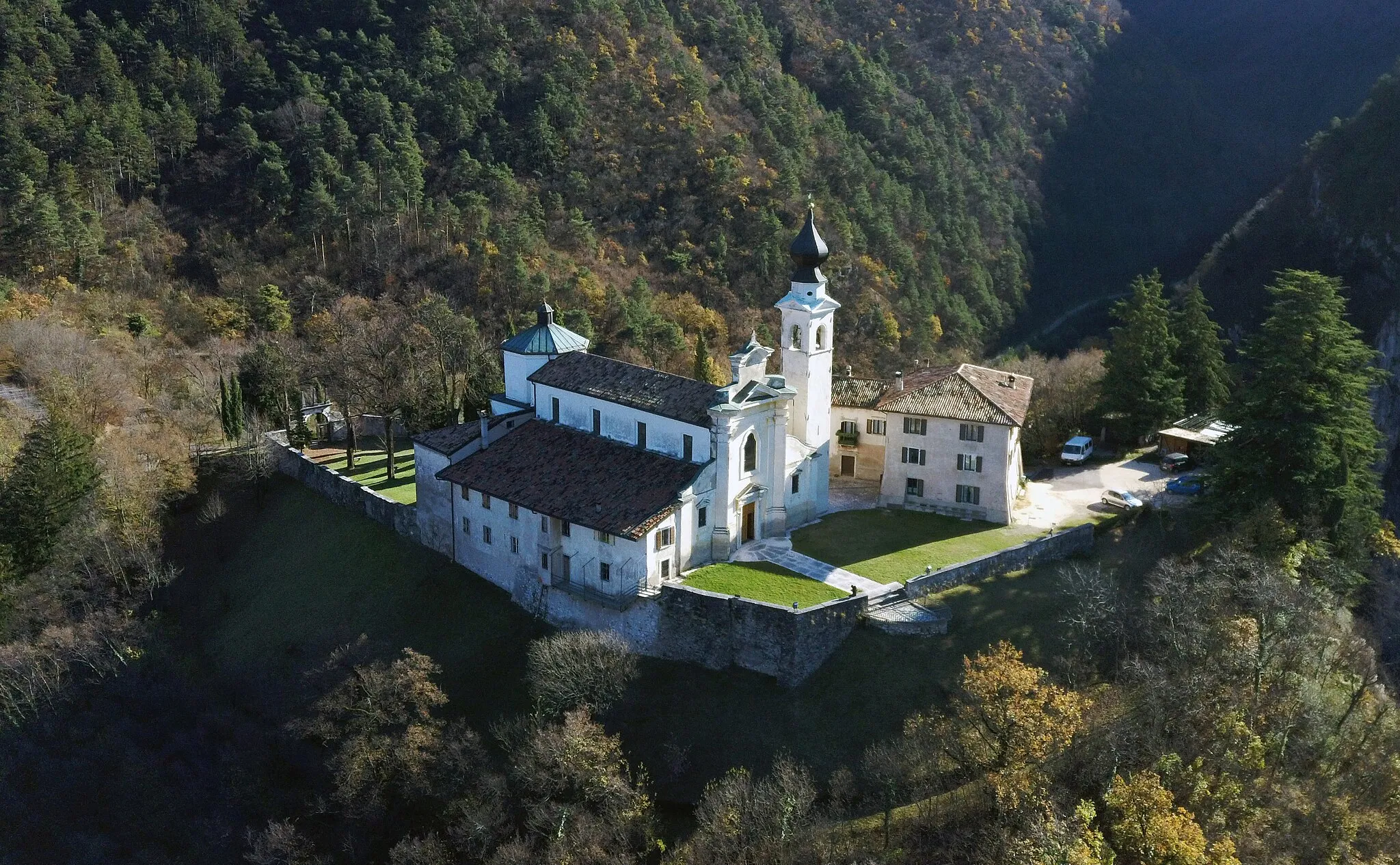 Photo showing: Ala (Trentino, Italy), Saint Valentine sanctuary