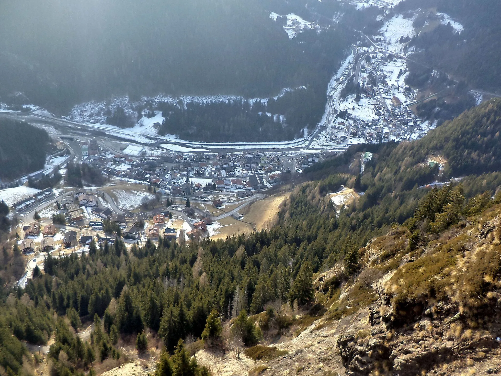 Photo showing: Colle Santa Lucia - Viewpoint to Sac