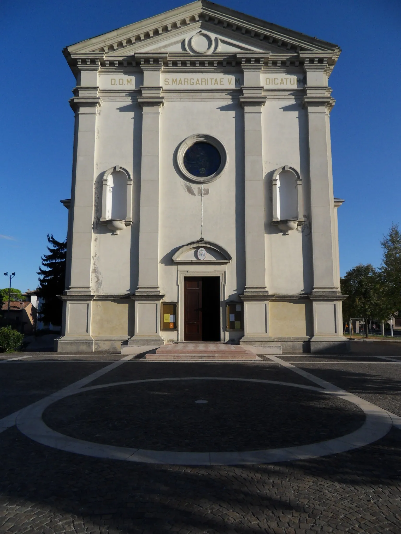 Photo showing: Facciata della chiesa parrocchiale di Godega di Sant'Urbano