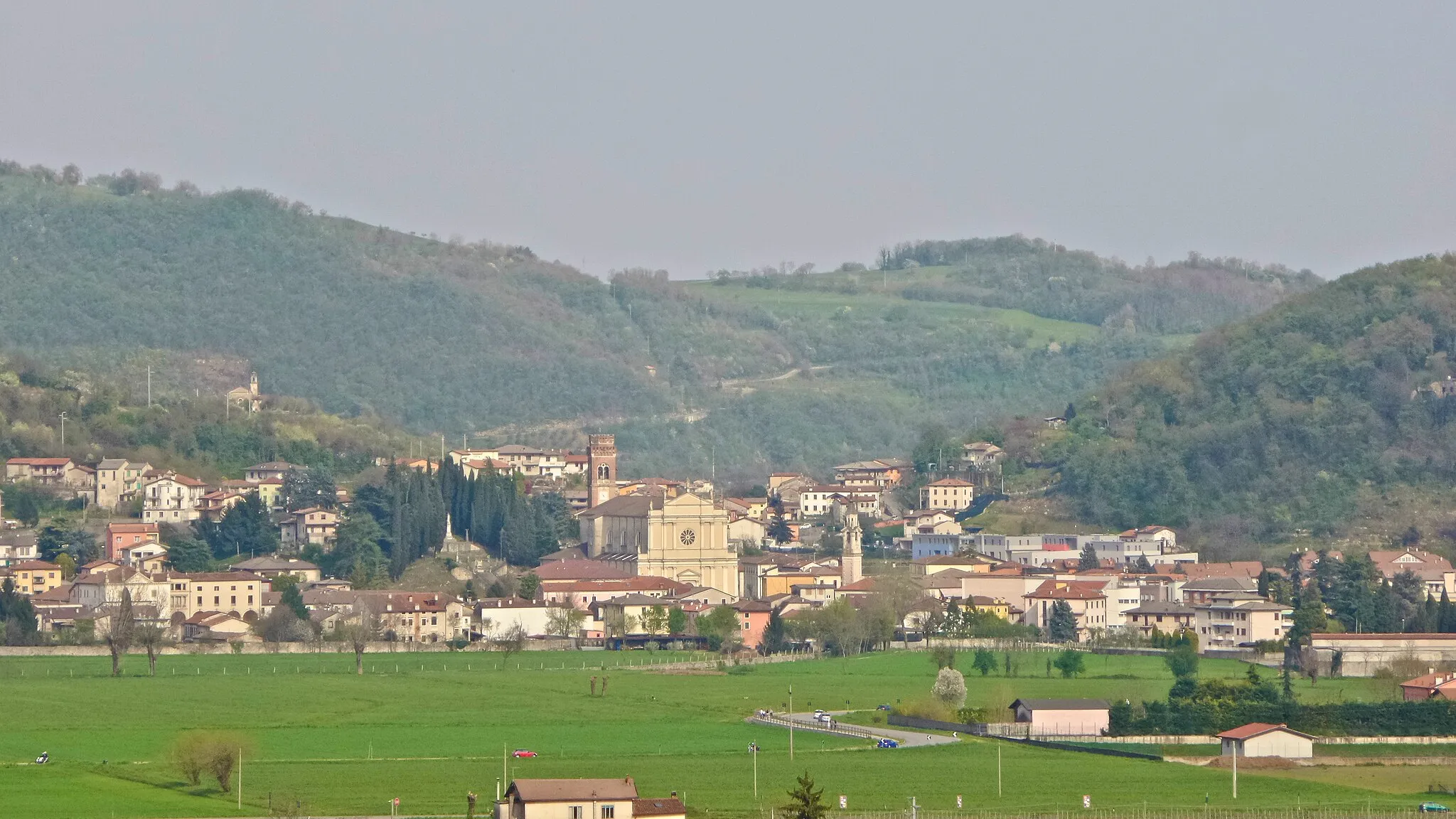Photo showing: Panorama sul centro di Castelgomberto da Brogliano