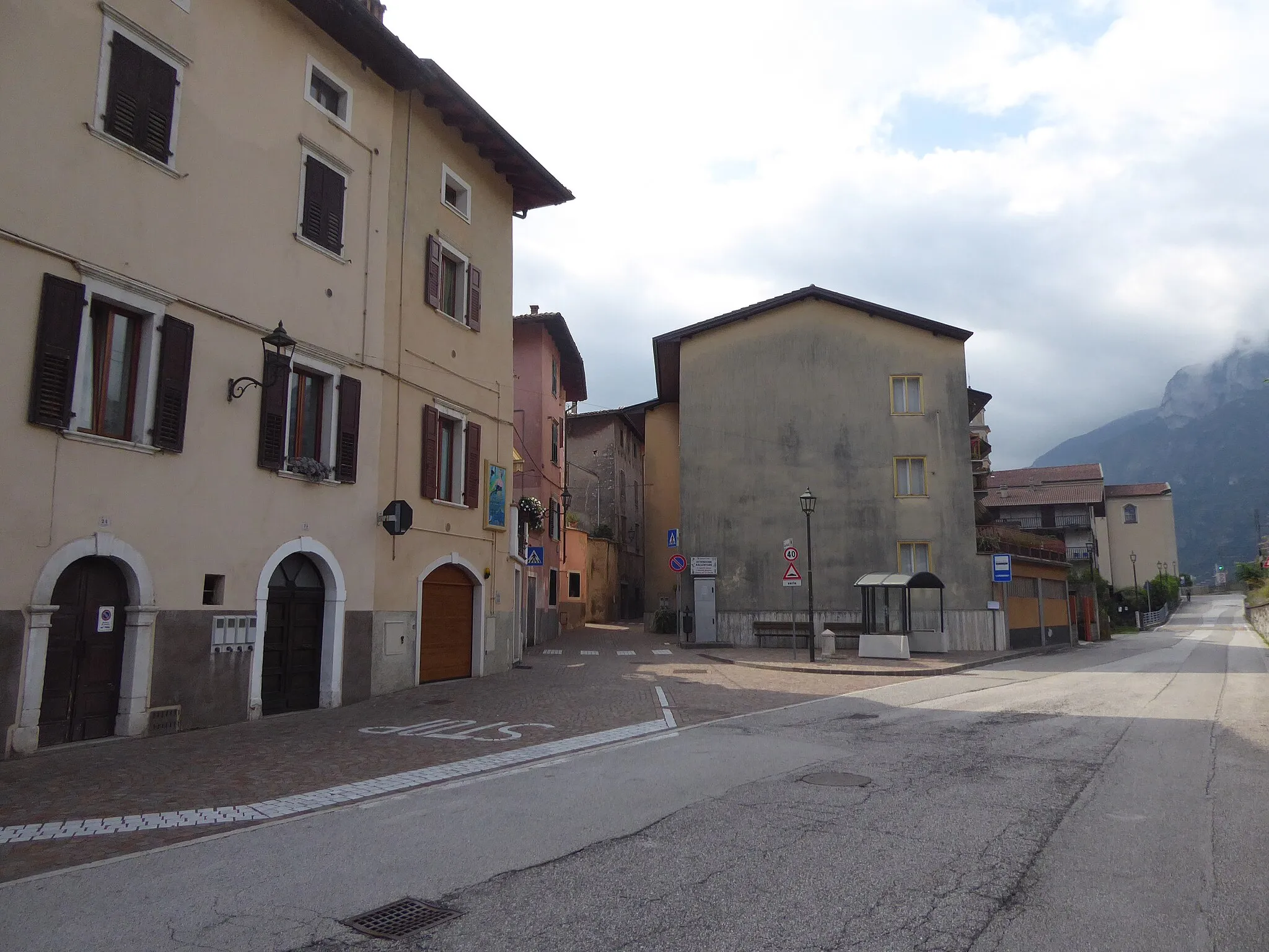 Photo showing: Vò Sinistro (Avio, Trentino, Italy) - Glimpse