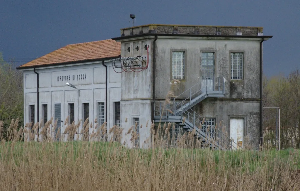 Photo showing: Idrovora presente a San Donà di Piave (VE) in località Fossà.