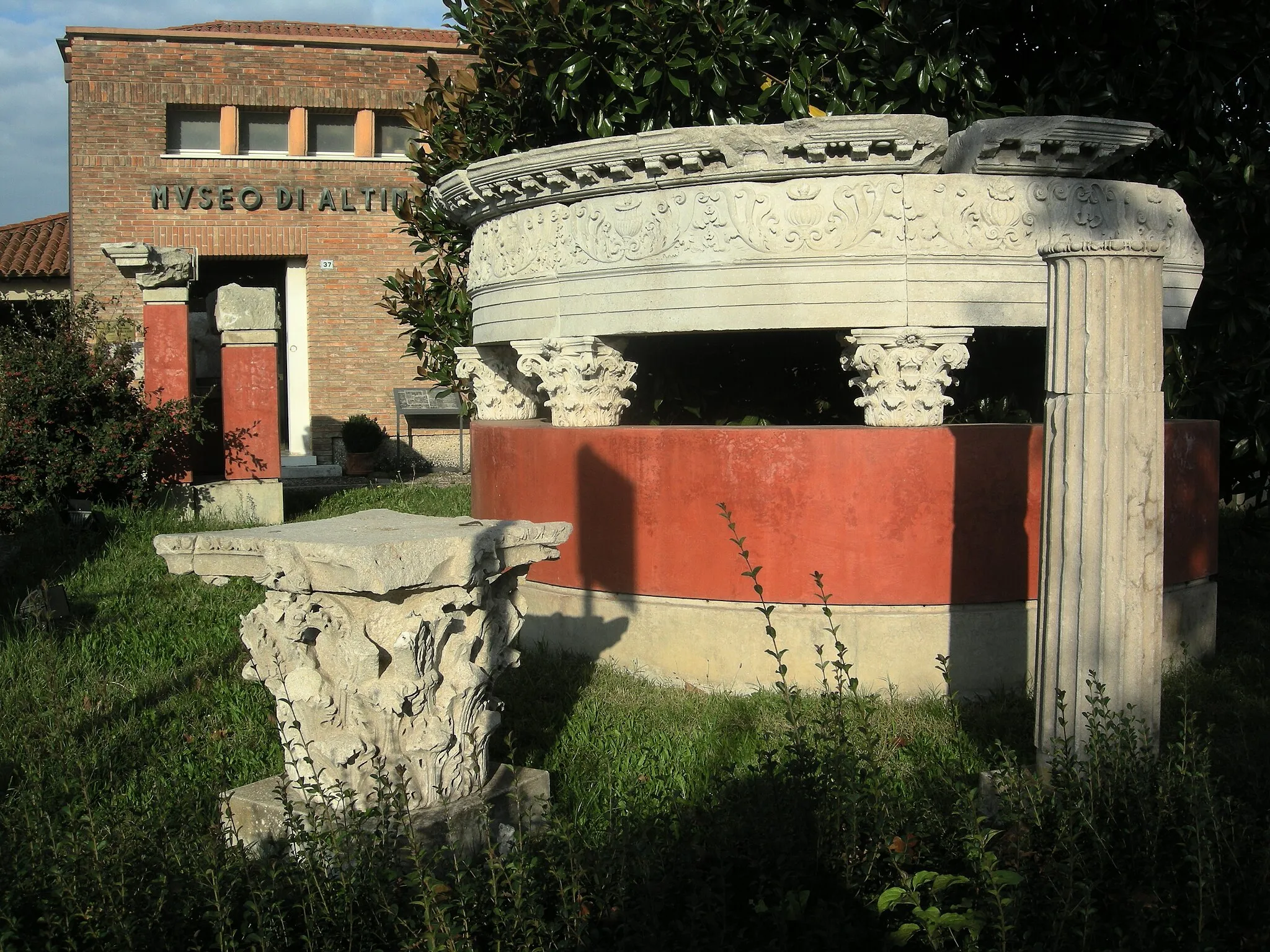 Photo showing: Cervellin, opera propria, museo di Altino (VE) italy, lic. GFDL, data 27.10.2009