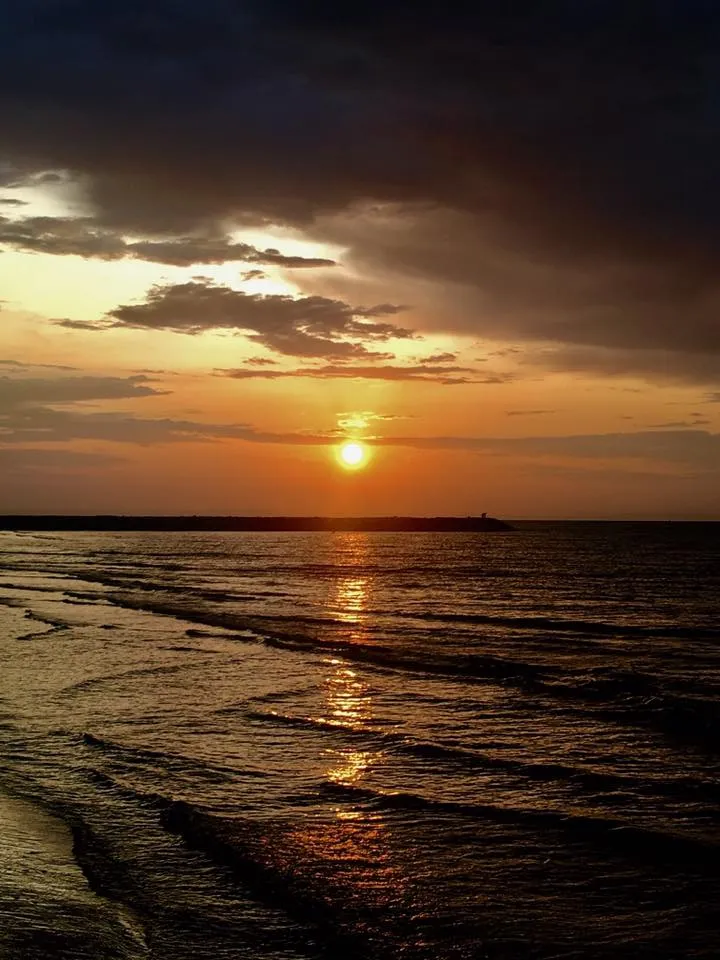 Photo showing: Dawn on the beach at Eracleamare