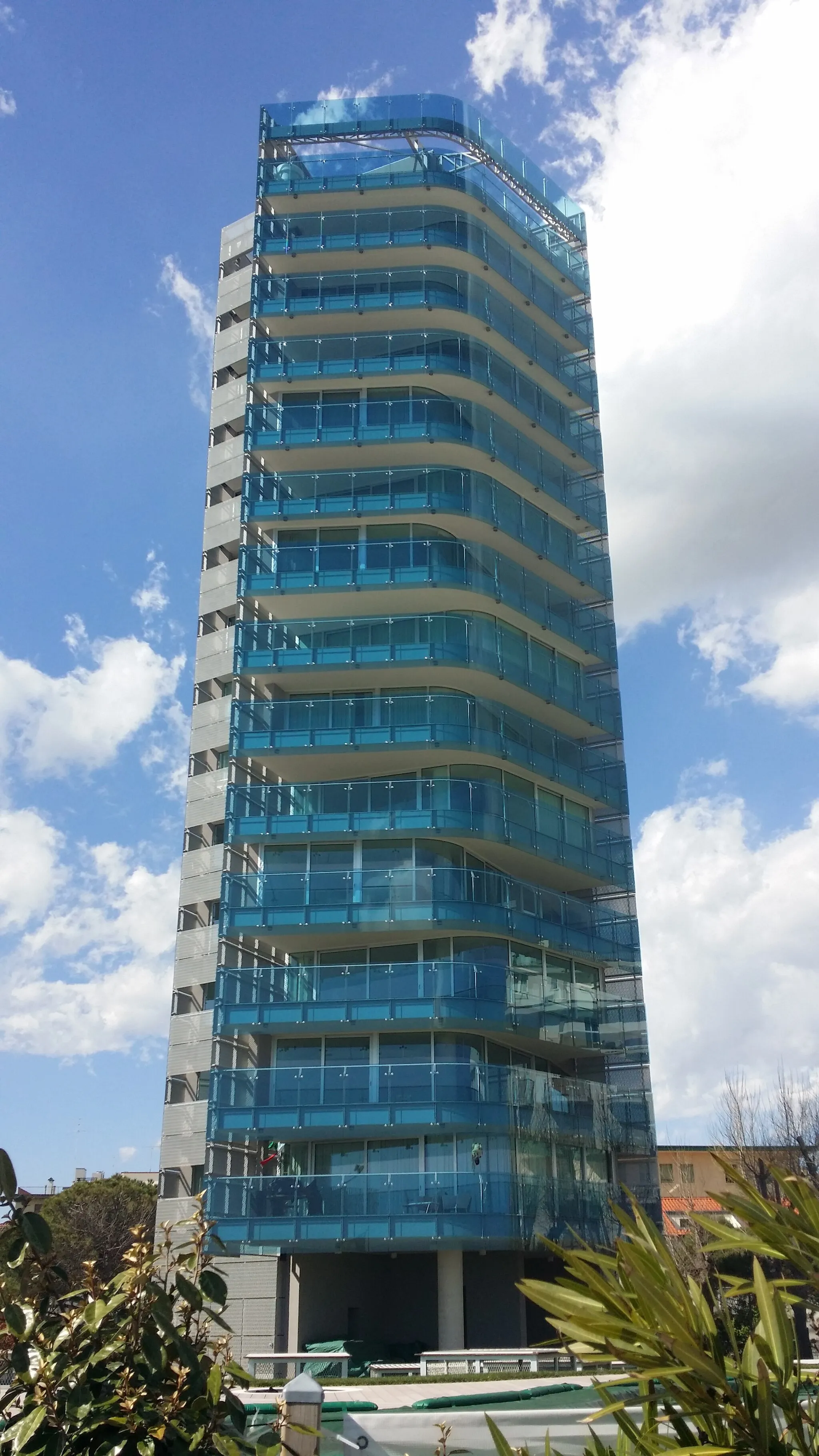 Photo showing: La G-tower di Piazza Marina a Jesolo