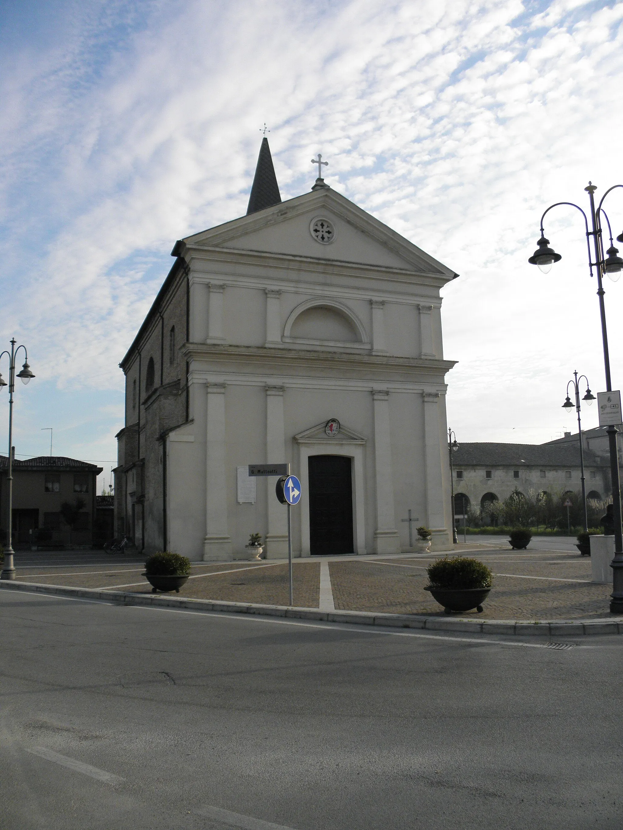 Photo showing: Porto Viro, Contarina: la chiesa Parrocchiale di San Bartolomeo.