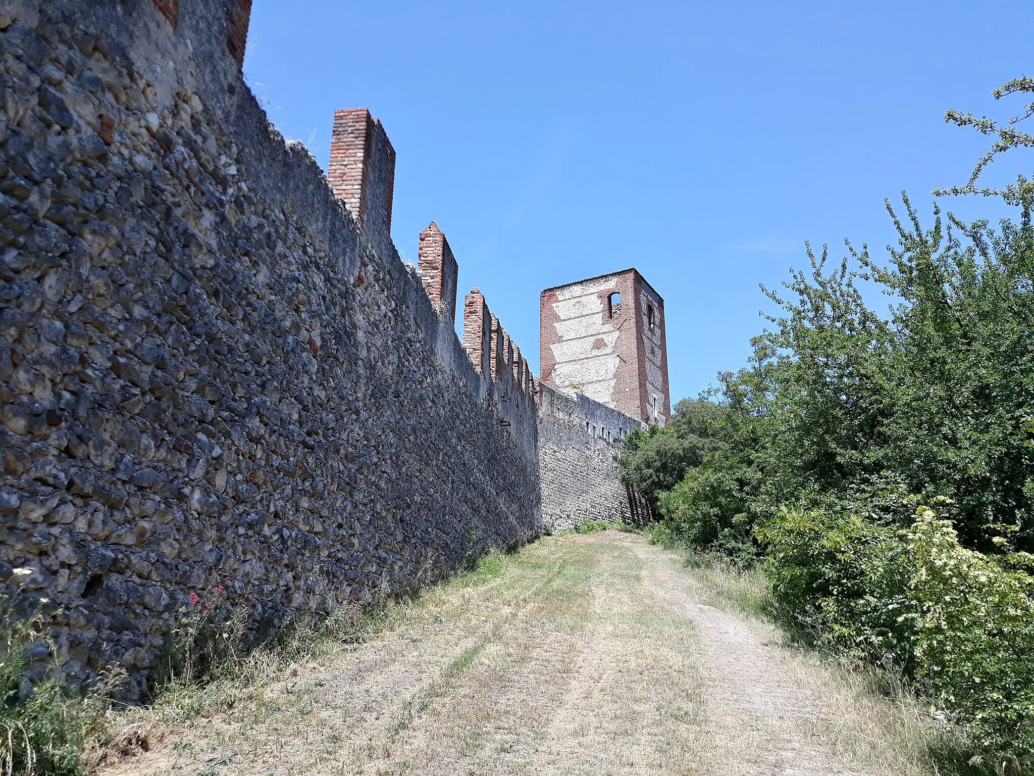 Photo showing: Mura collinari della città di Verona