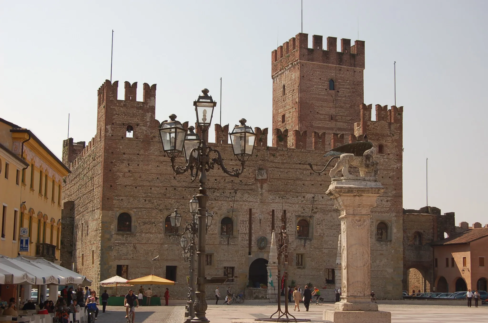 Photo showing: foto del castello nella piazza degli scacchi a Marostica